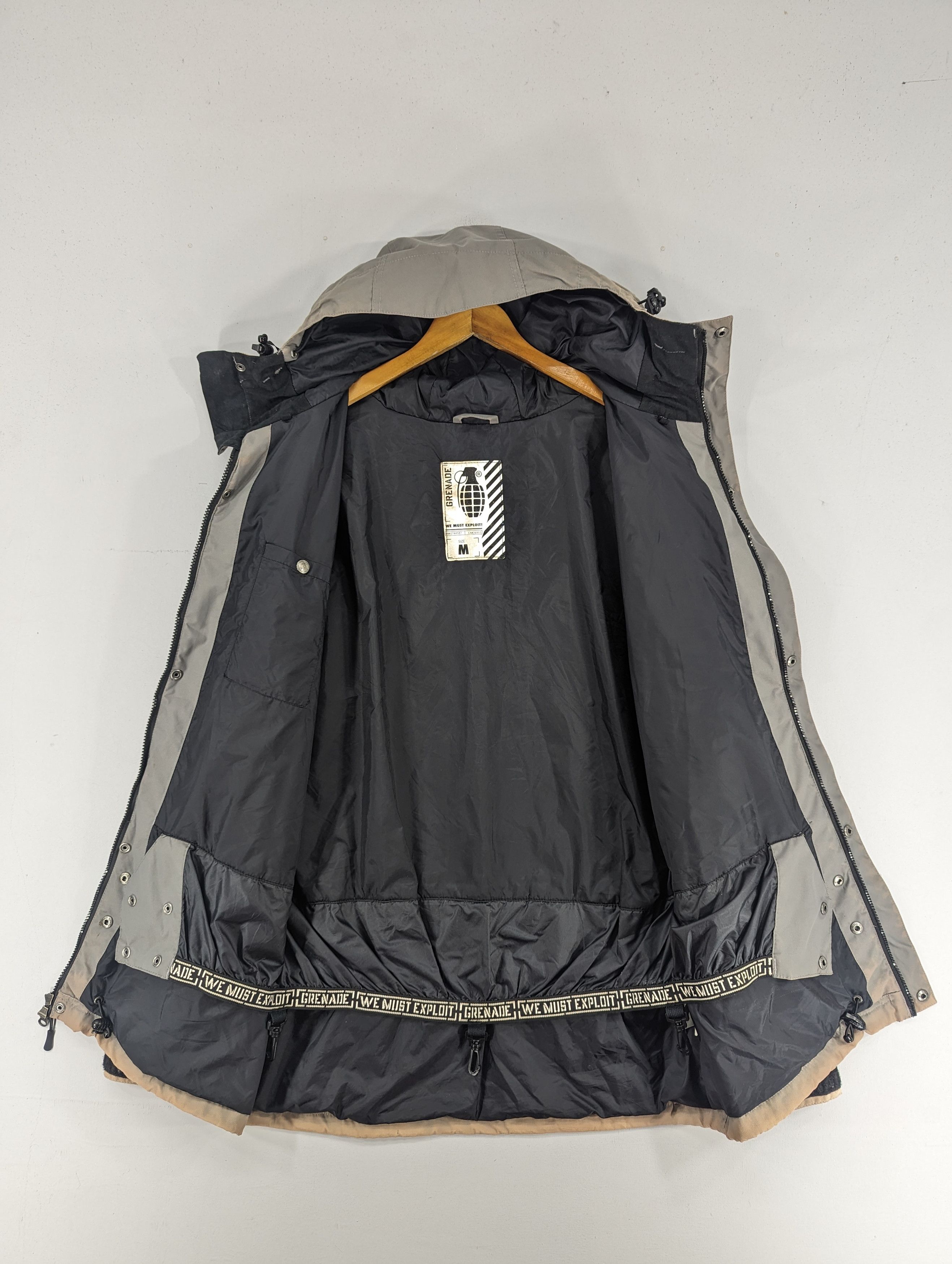 Grenade Vintage Y2k Grenade Snowboard Distressed Hooded Jacket Size US M / EU 48-50 / 2 - 12 Thumbnail