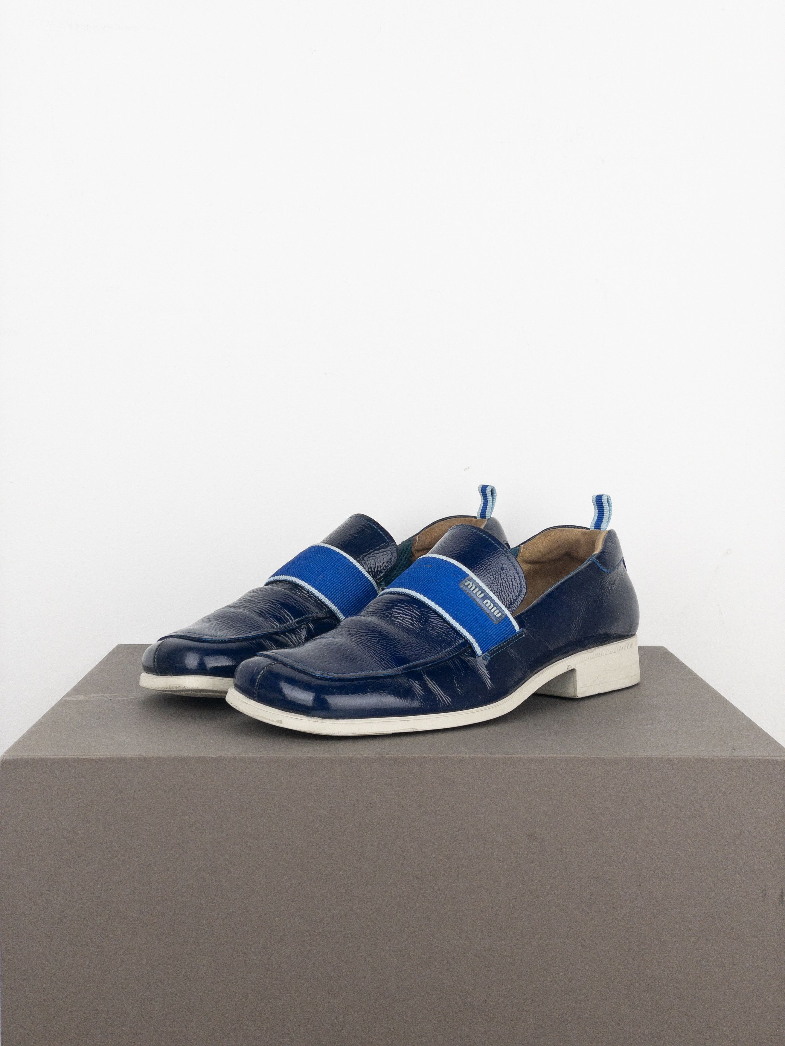 Miu Miu × Vintage STEAL! 2000s Miu Miu Full Leather Derby Shoes