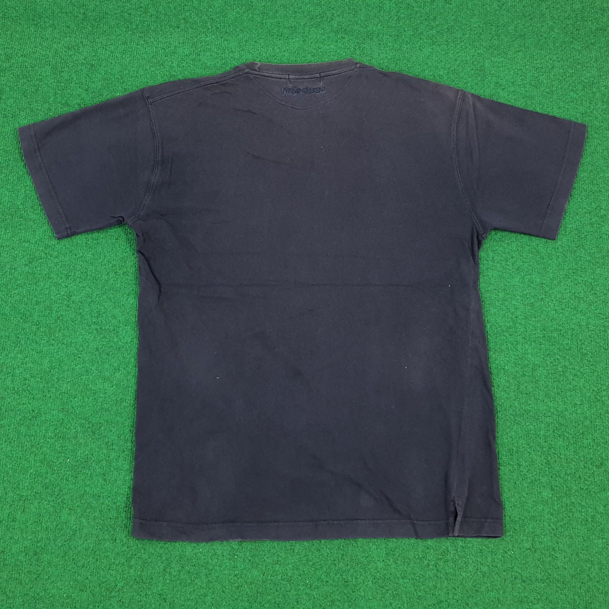 Vintage × Yves Saint Laurent Vintage Yves Saint Laurent Italian Desiger Pocket Tshirt Size US L / EU 52-54 / 3 - 3 Thumbnail