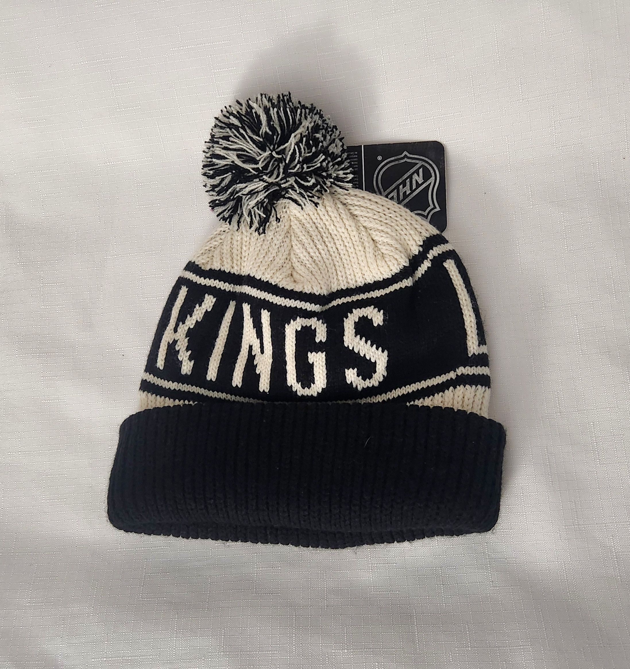 NHL NHL FANATICS KNIT RETRO OSFA WARM BEANIE POM POM NEW Size ONE SIZE - 2 Thumbnail