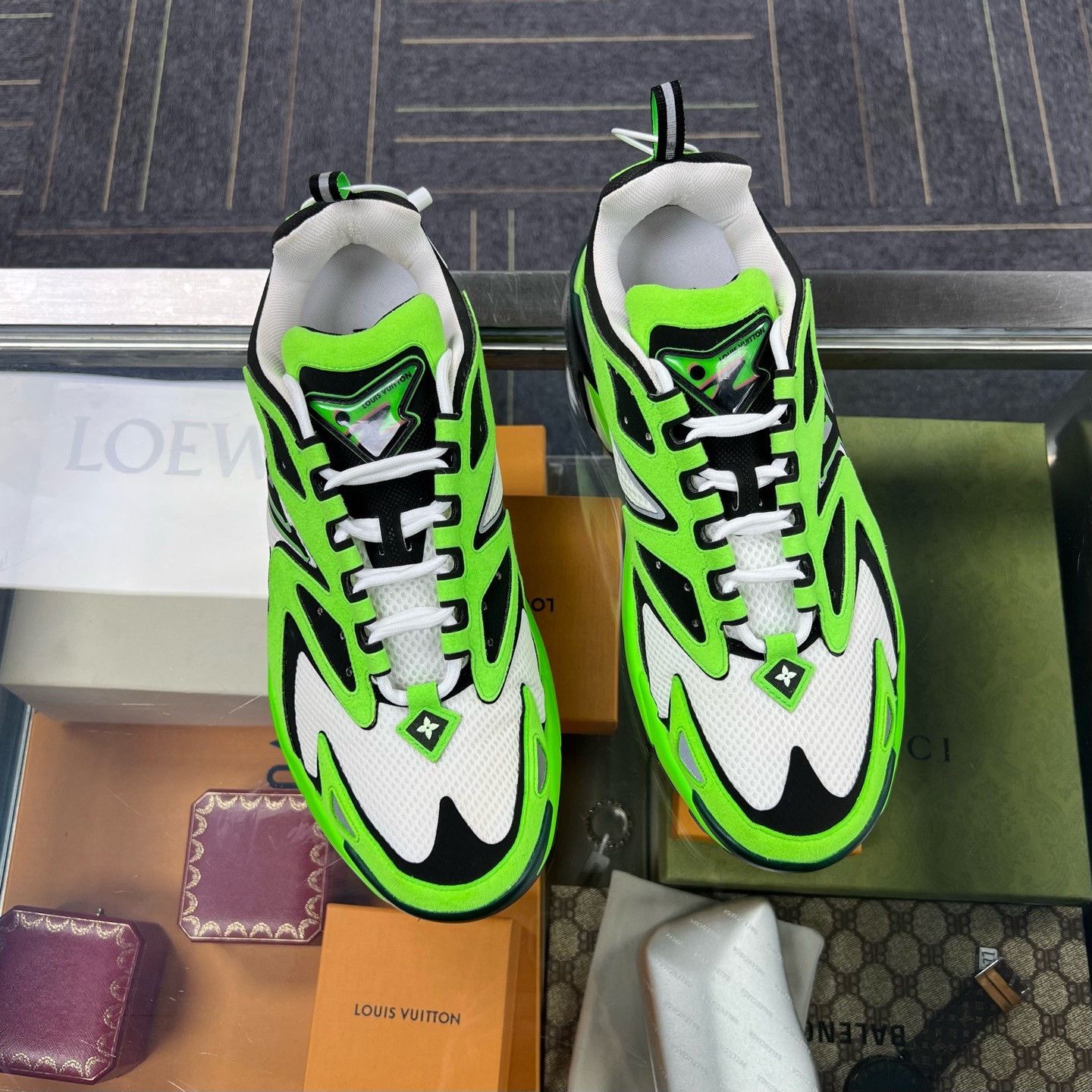 Louis Vuitton LV Runner Tatic White Green Sneakers Size US 9.5 / EU 42-43 - 1 Thumbnail