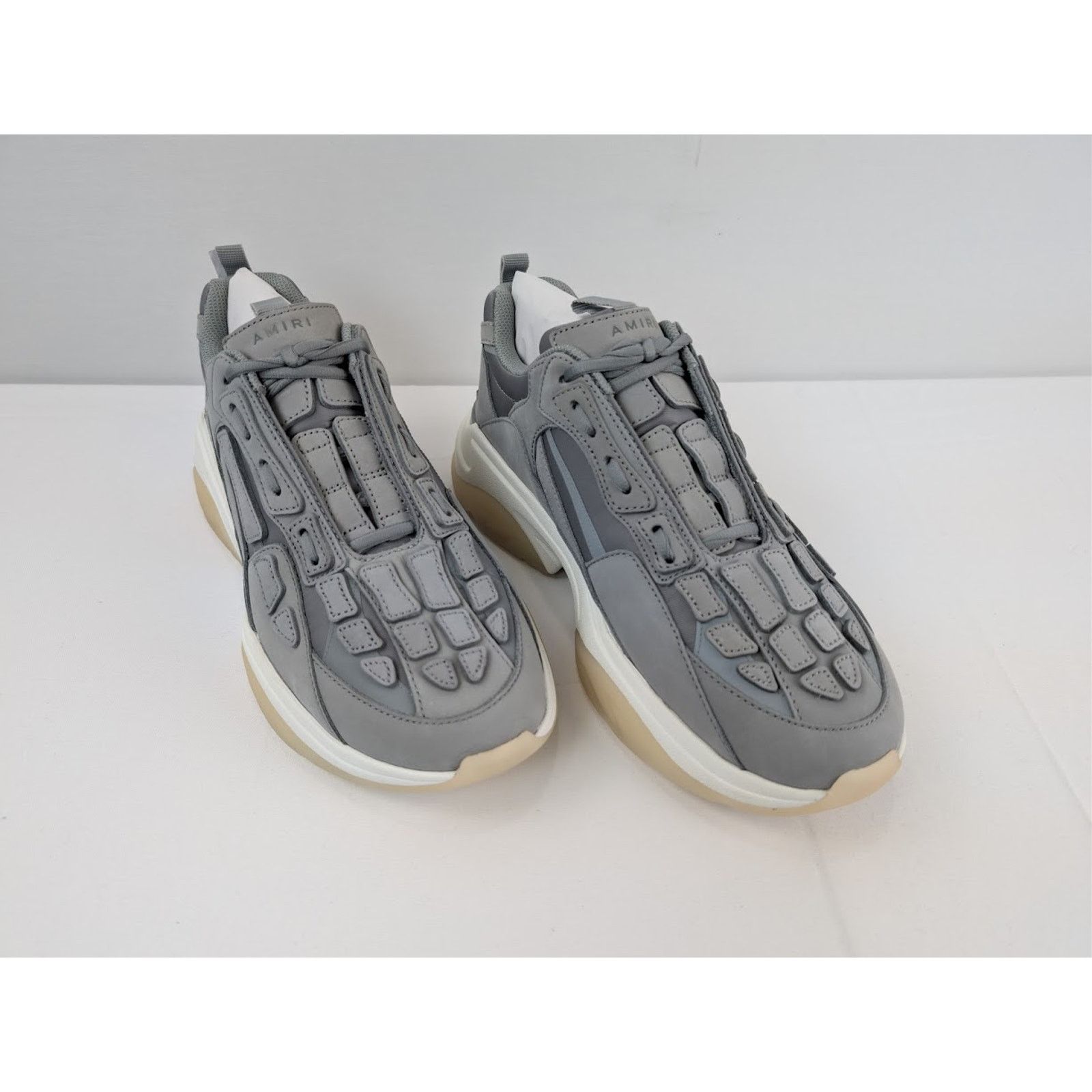o1rshd1 Q:2 / Bone Runner in Gray