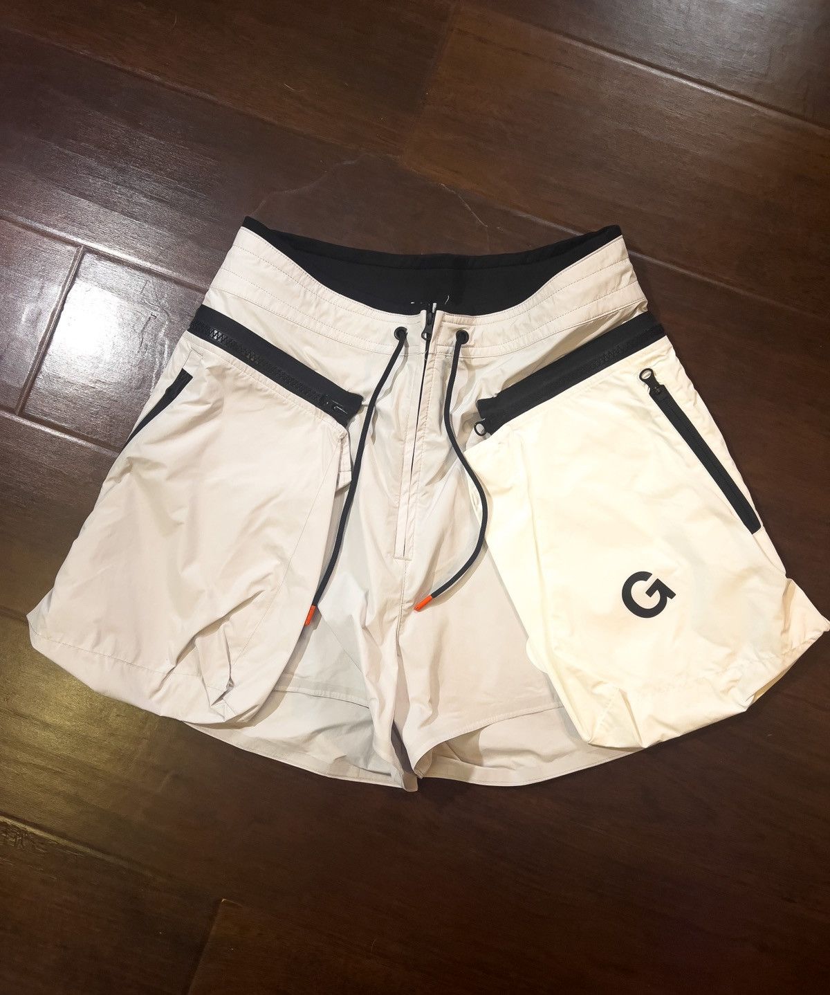 Image of Nikelab Acg Women’S Shorts Small in White, Women's (Size 30)