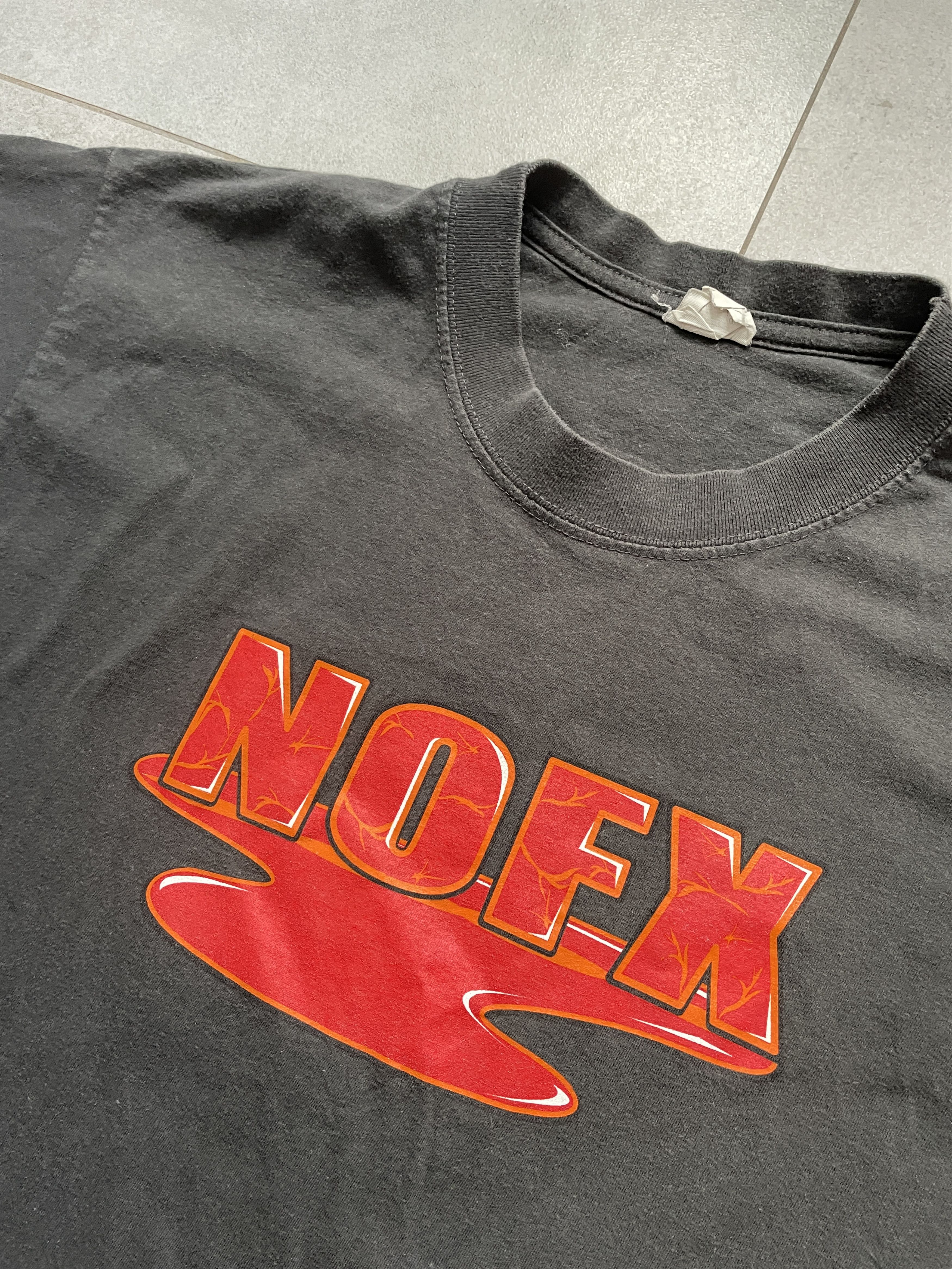 Band Tees × Vintage VINTAGE 90S Y2K NOFX WASHED FADED SKULL TEE Size US M / EU 48-50 / 2 - 4 Thumbnail