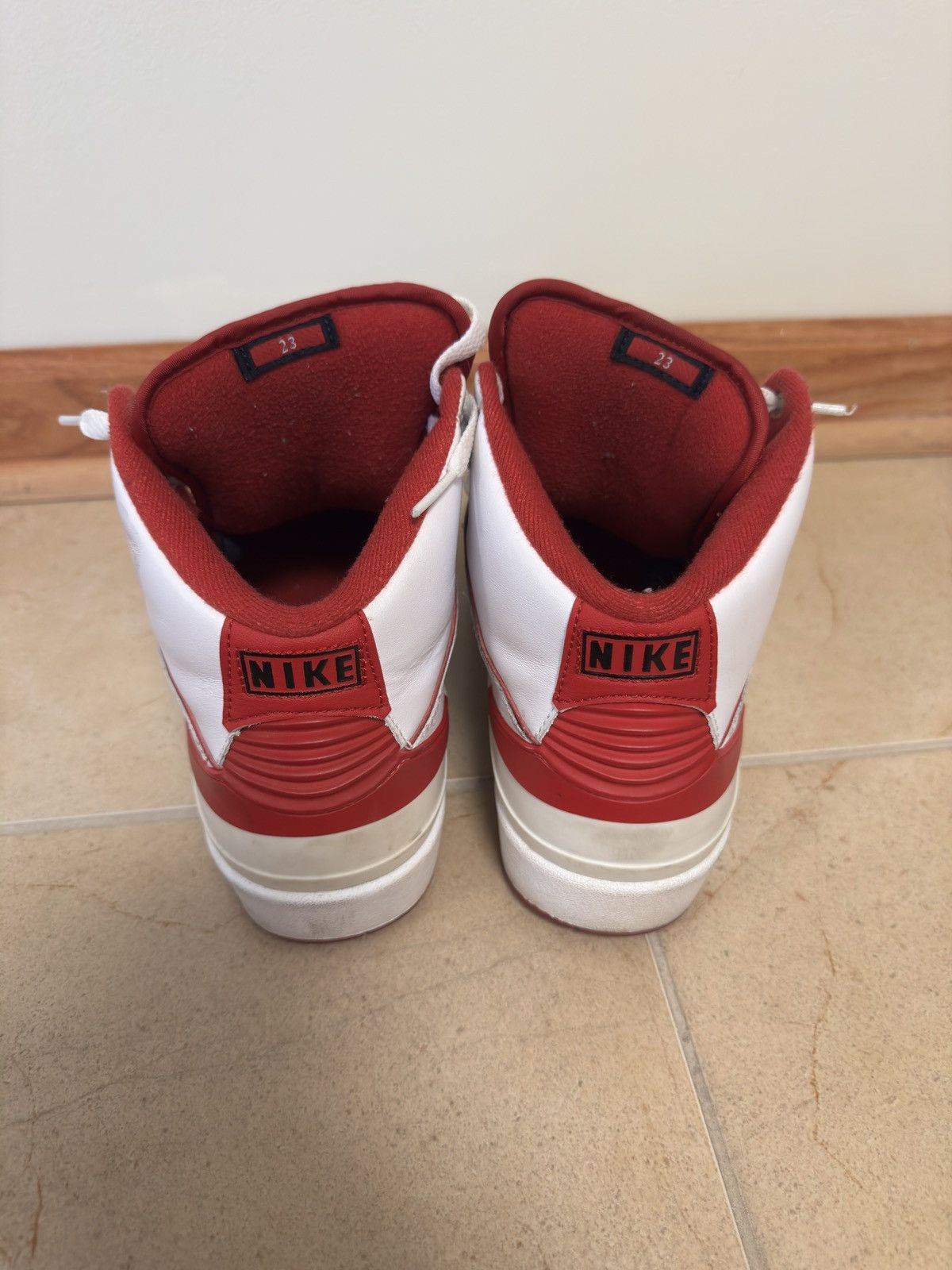 Jordan Brand Jordan 2 Retro “White/Red” (2014) Size: US Men’s 8.5 Size US 8.5 / EU 41-42 - 4 Thumbnail