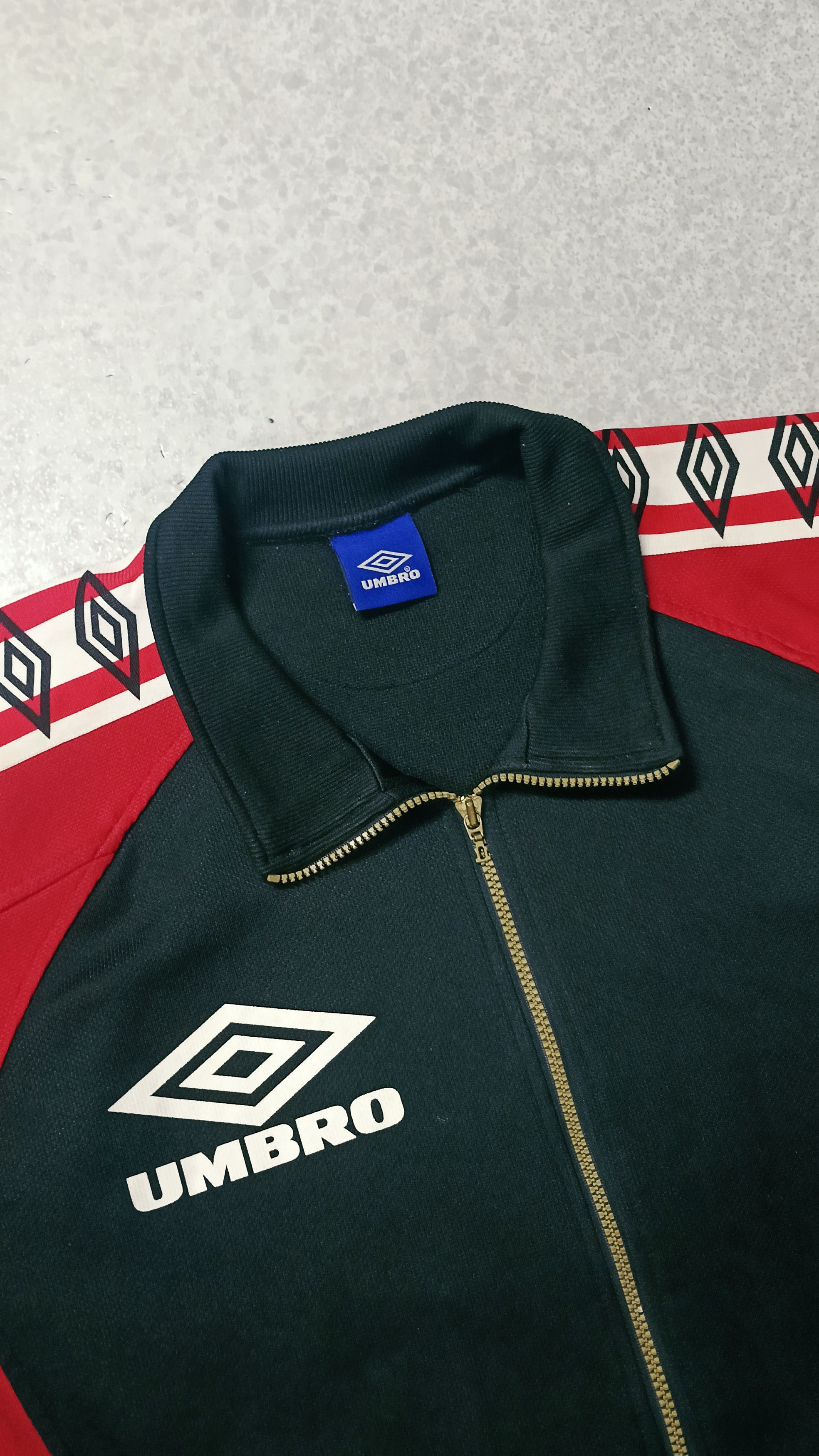 Umbro × Vintage Rare Vintage Umbro Sidetape Training Sweater Size US L / EU 52-54 / 3 - 4 Thumbnail