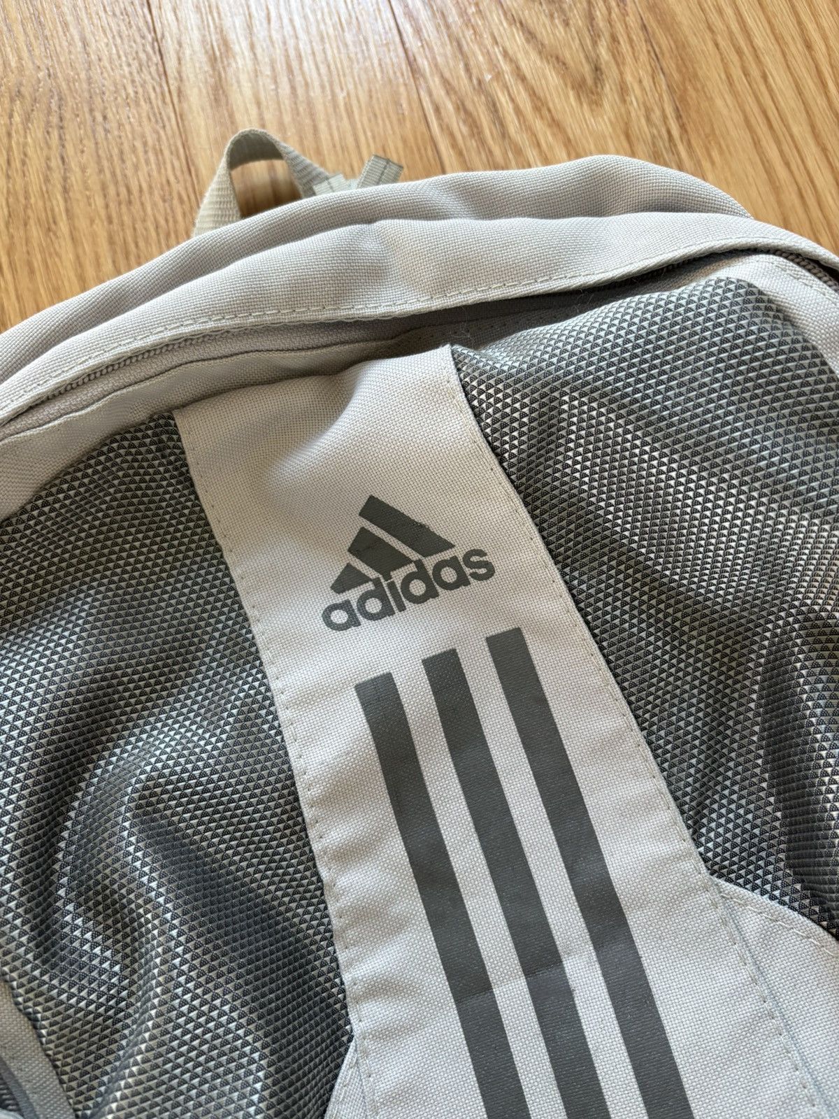 Adidas Adidas Vintage Y2K Backpack Logo Bag Retro 2000s READ Size ONE SIZE - 5 Thumbnail