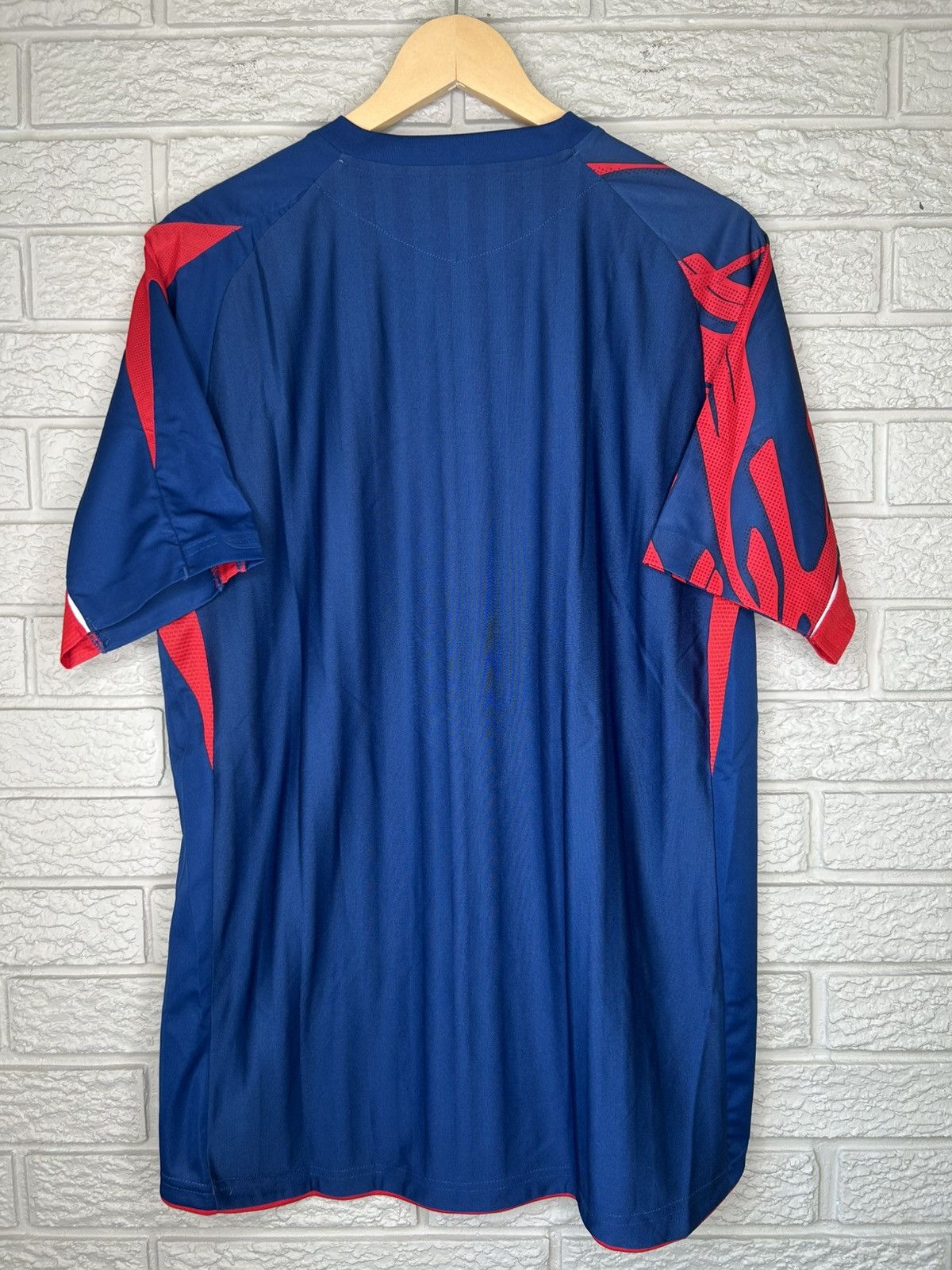 Umbro Vintage Umbro England 2005 Training Jersey Size US L / EU 52-54 / 3 - 7 Thumbnail