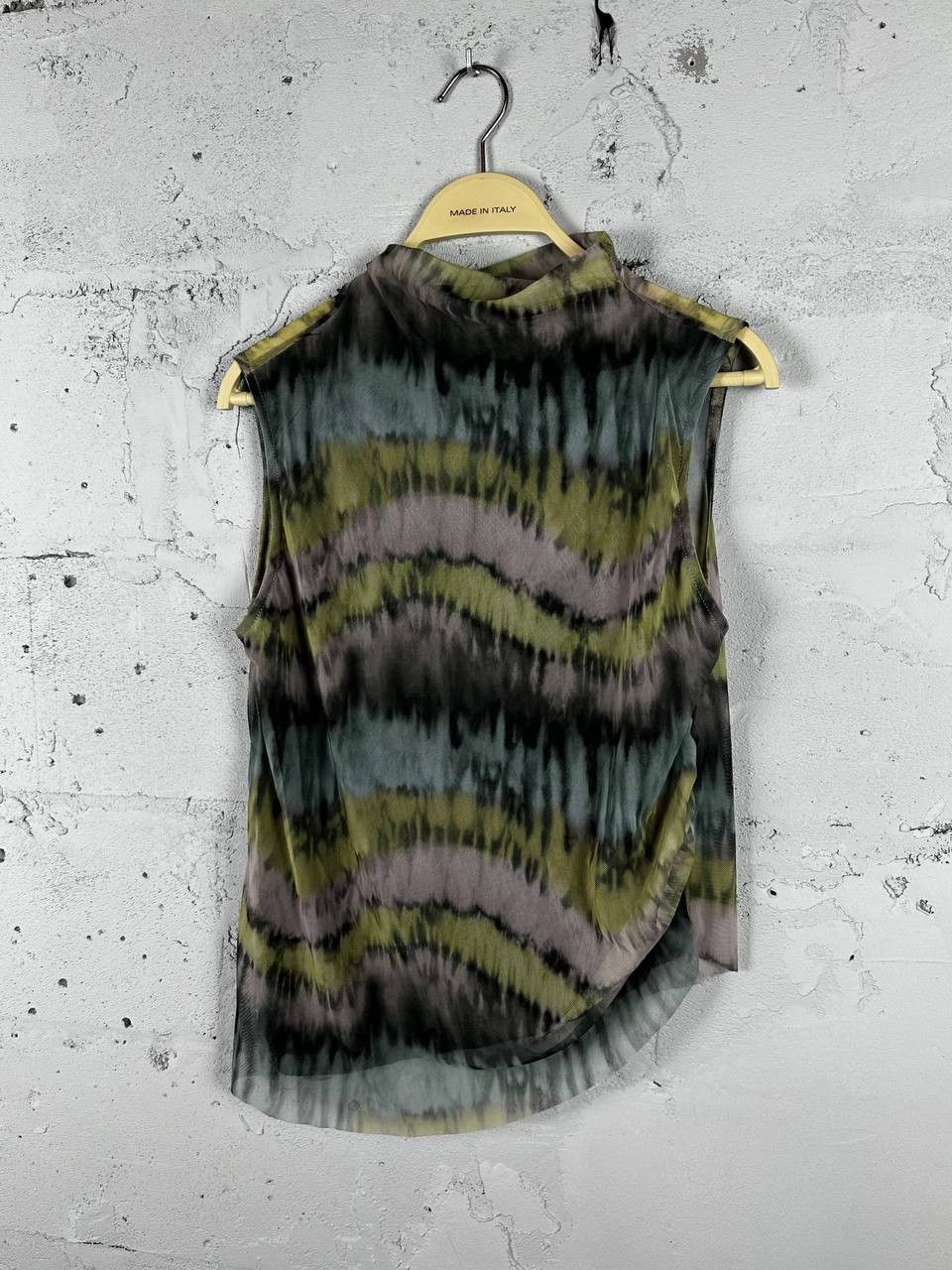 Japanese Brand Vintage Japanese Asymmetric Colourful Mesh Print Tank Top Size US M / EU 48-50 / 2 - 3 Thumbnail