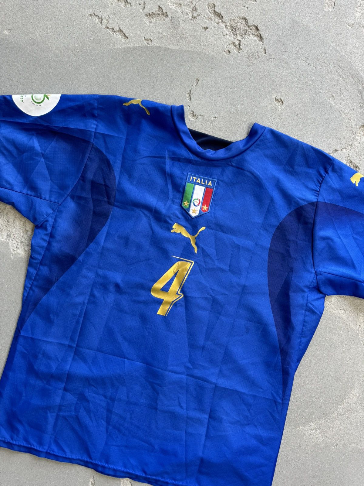 Vintage ITALY HOME FOOTBALL SHIRT Jersey sz M #4 De Rossi Size US M / EU 48-50 / 2 - 3 Thumbnail