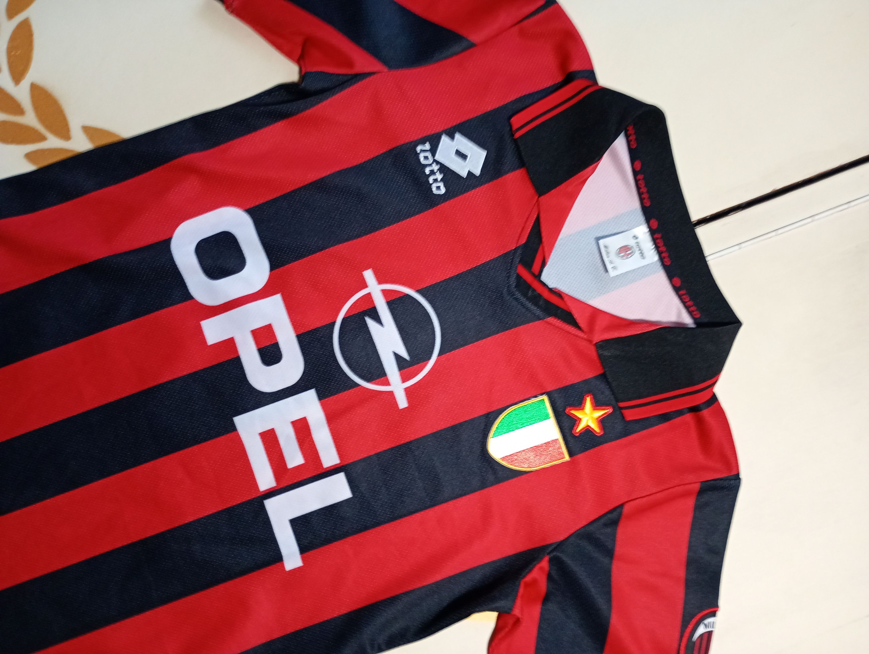 Vintage Milan Jersey 18 Baggio 1995-1996 Size US S / EU 44-46 / 1 - 6 Thumbnail