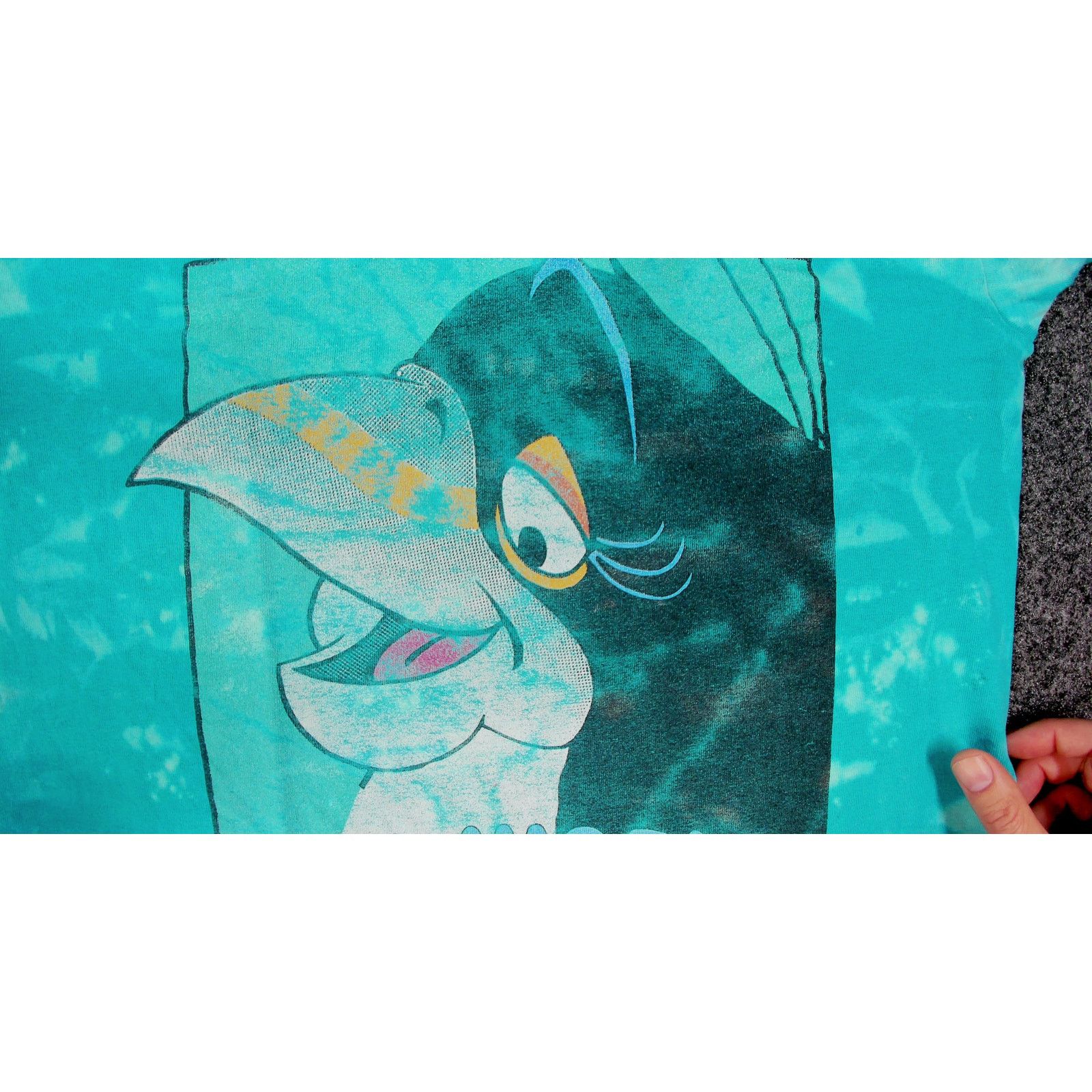 Vintage 80s/90s SeaWorld Penny Penguin Bleach Tie Dye Single Stitch Size US L / EU 52-54 / 3 - 9 Thumbnail