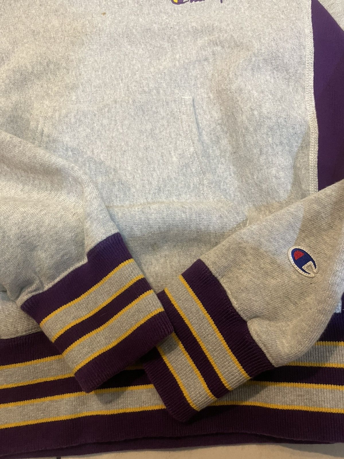 Champion 🔥VINTAGE🔥 CHAMPION HOODIE LAKERS COLOUR Size US M / EU 48-50 / 2 - 2 Thumbnail