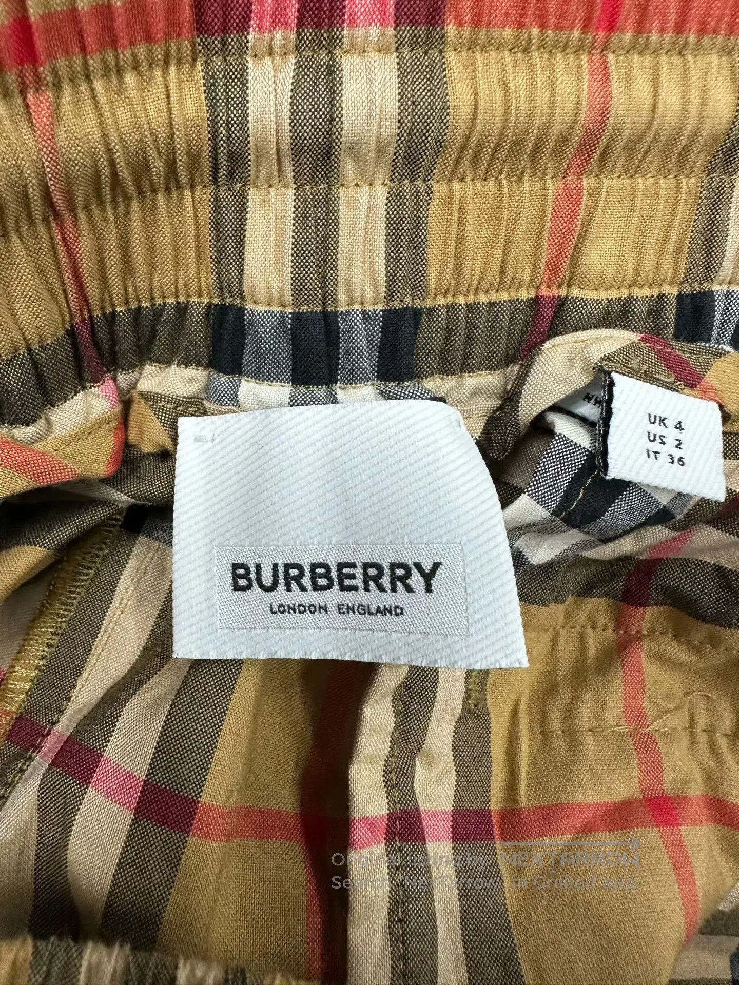 Burberry Burberry size UK4 Classic khaki check black edge silk shor Size 25" / US 0 / IT 36 - 3 Thumbnail