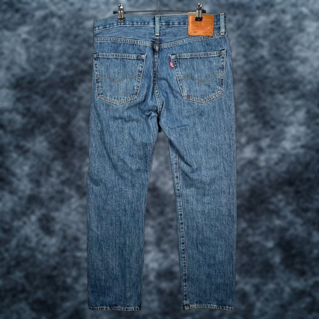 Levi's Levi's 501 Jeans Mens 33x31 Blue Denim Button Fly 100% Cotton Regular Fit Vintage: No Size US 33 - 1 Thumbnail