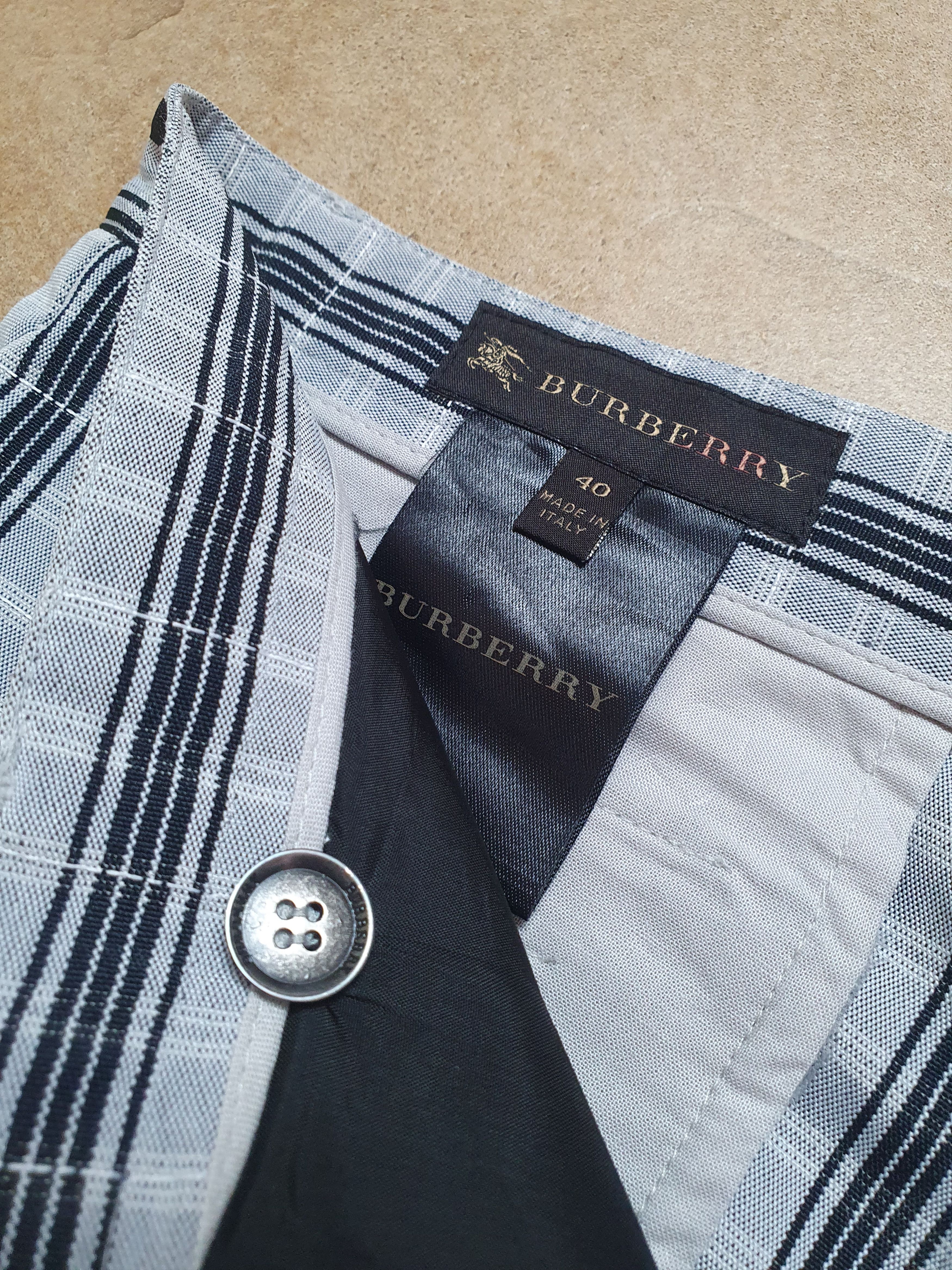 Burberry Vintage women's Burberry Check Grey Size 40 Made in Italy Size 40" / US 18 - 1 Thumbnail