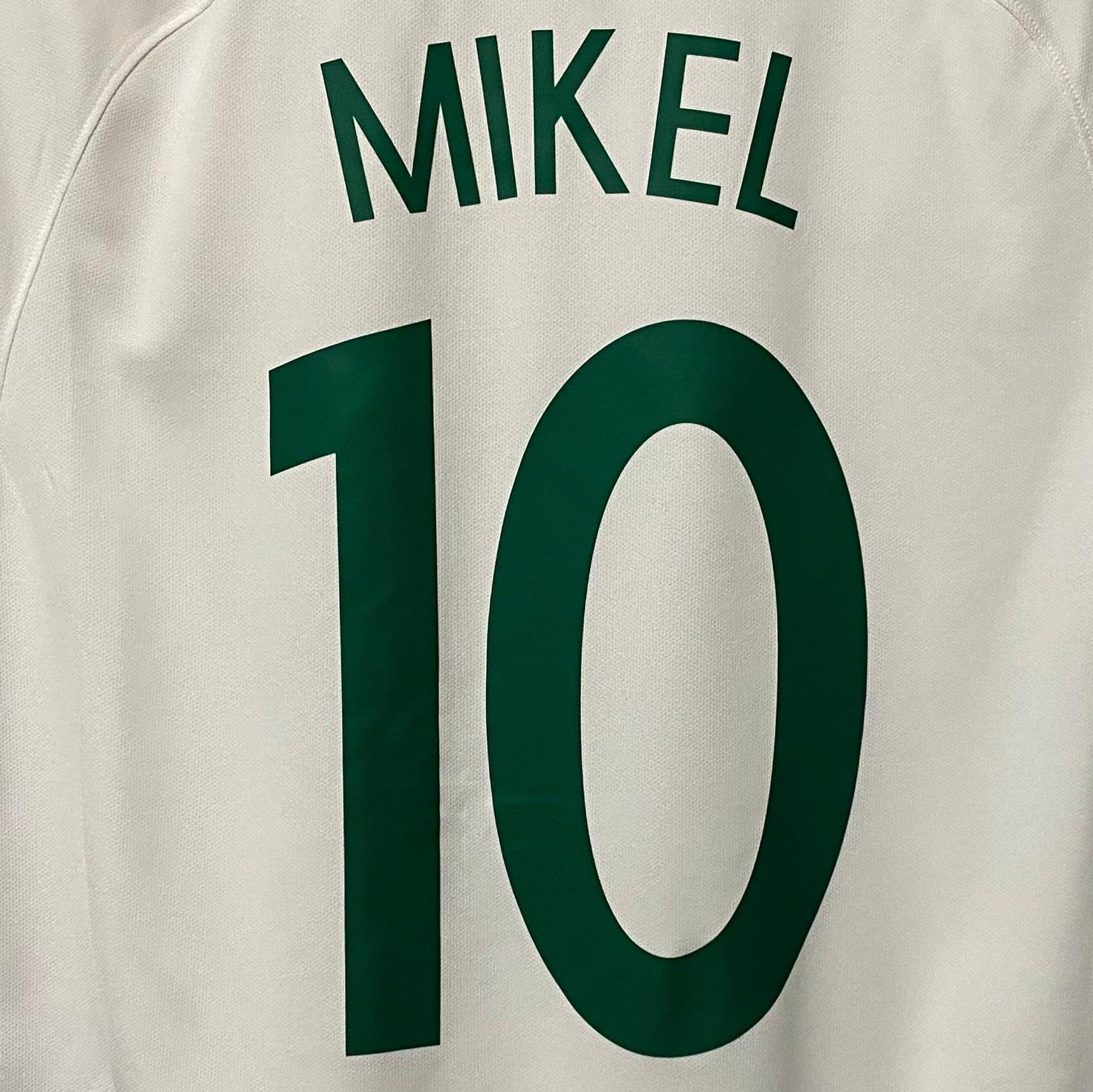 Nike Nigeria 2016-2017 Away Jersey John Obi Mikel Size US M / EU 48-50 / 2 - 4 Thumbnail