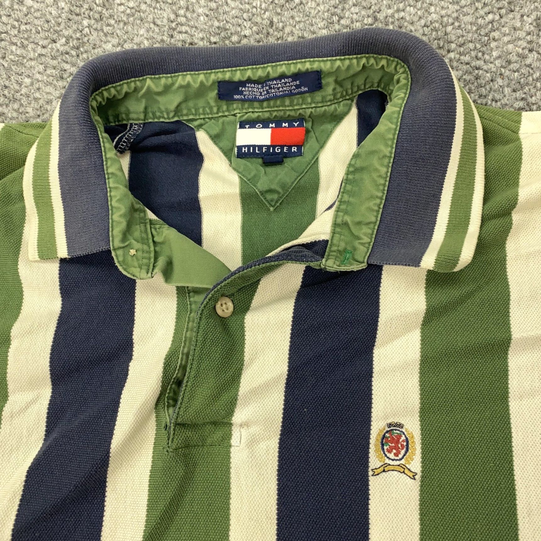 Tommy Hilfiger VINTAGE Tommy Hilfiger Polo Shirt Mens XL Green Navy Striped Crest 90s Casual Size US XL / EU 56 / 4 - 3 Thumbnail