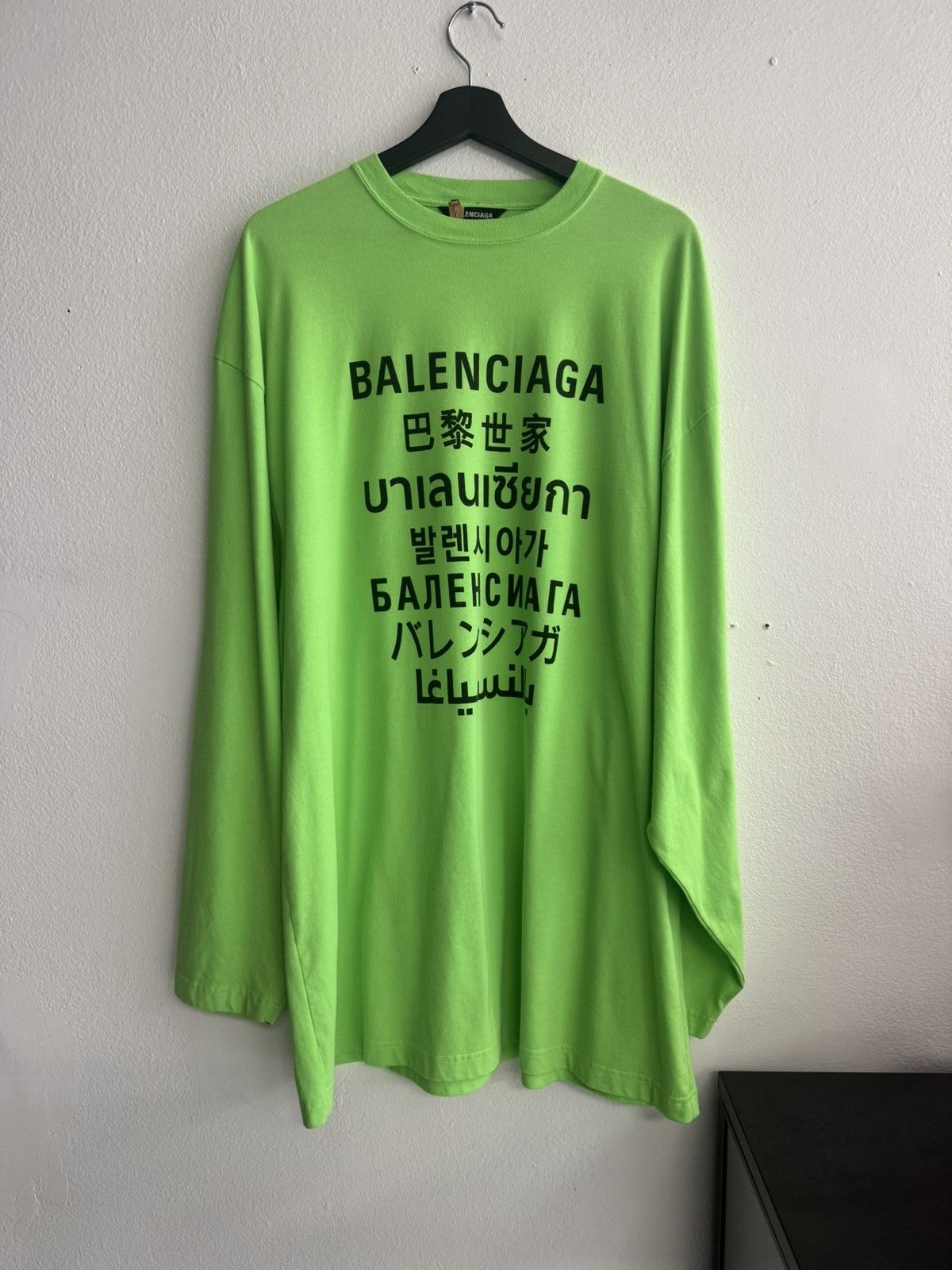 Balenciaga BALENCIAGA Languages Long Sleeve T Shirt Neon Green