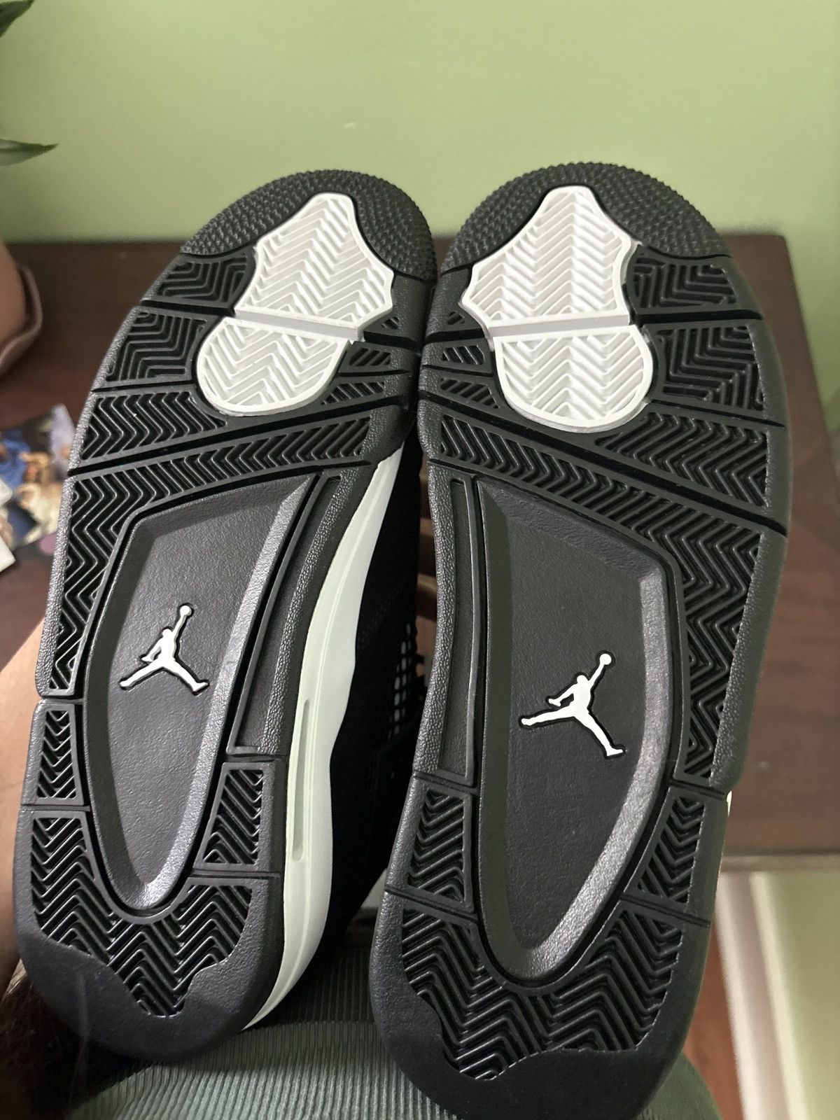 Jordan Brand White thunders Size US 7 / EU 40 - 5 Thumbnail