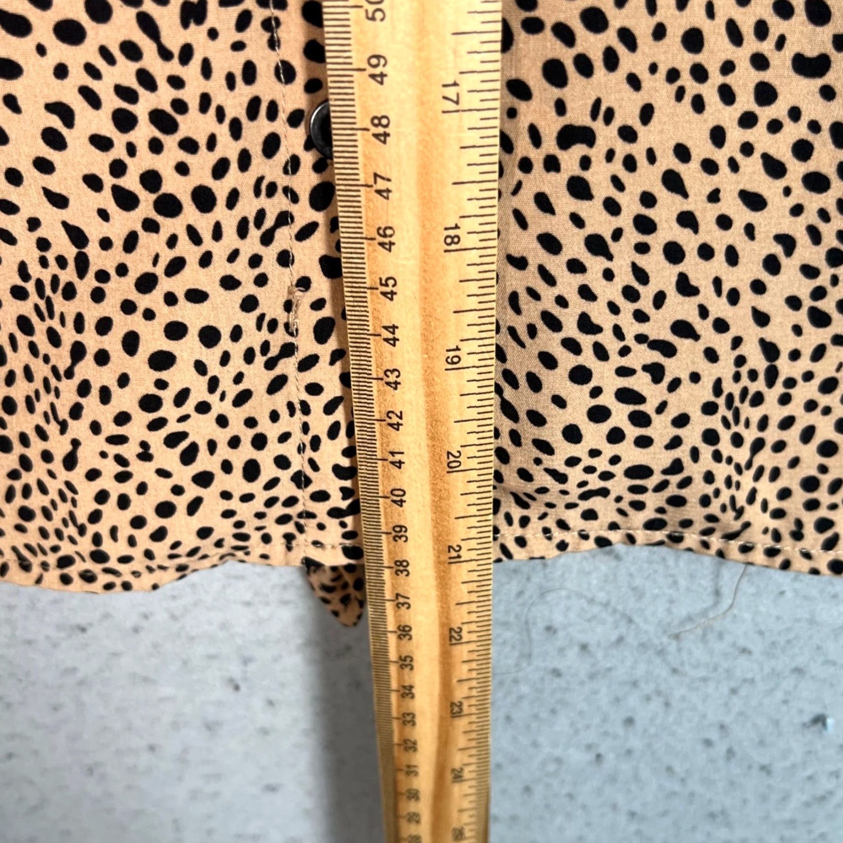Vintage VINTAGE Mod Ref Womens Medium Spotted Animal Print Short Sleeve Button-Up Shirt Size M / US 6-8 / IT 42-44 - 6 Thumbnail