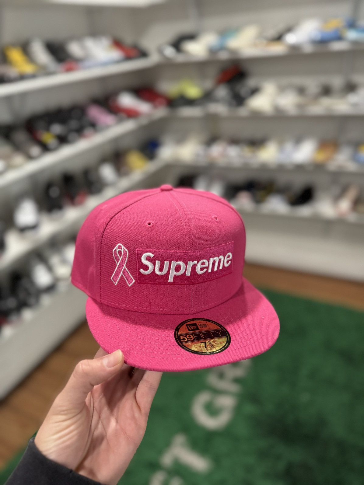 Supreme Supreme New Era Breast Cancer Awa. Box Logo Size ONE SIZE - 1 Thumbnail