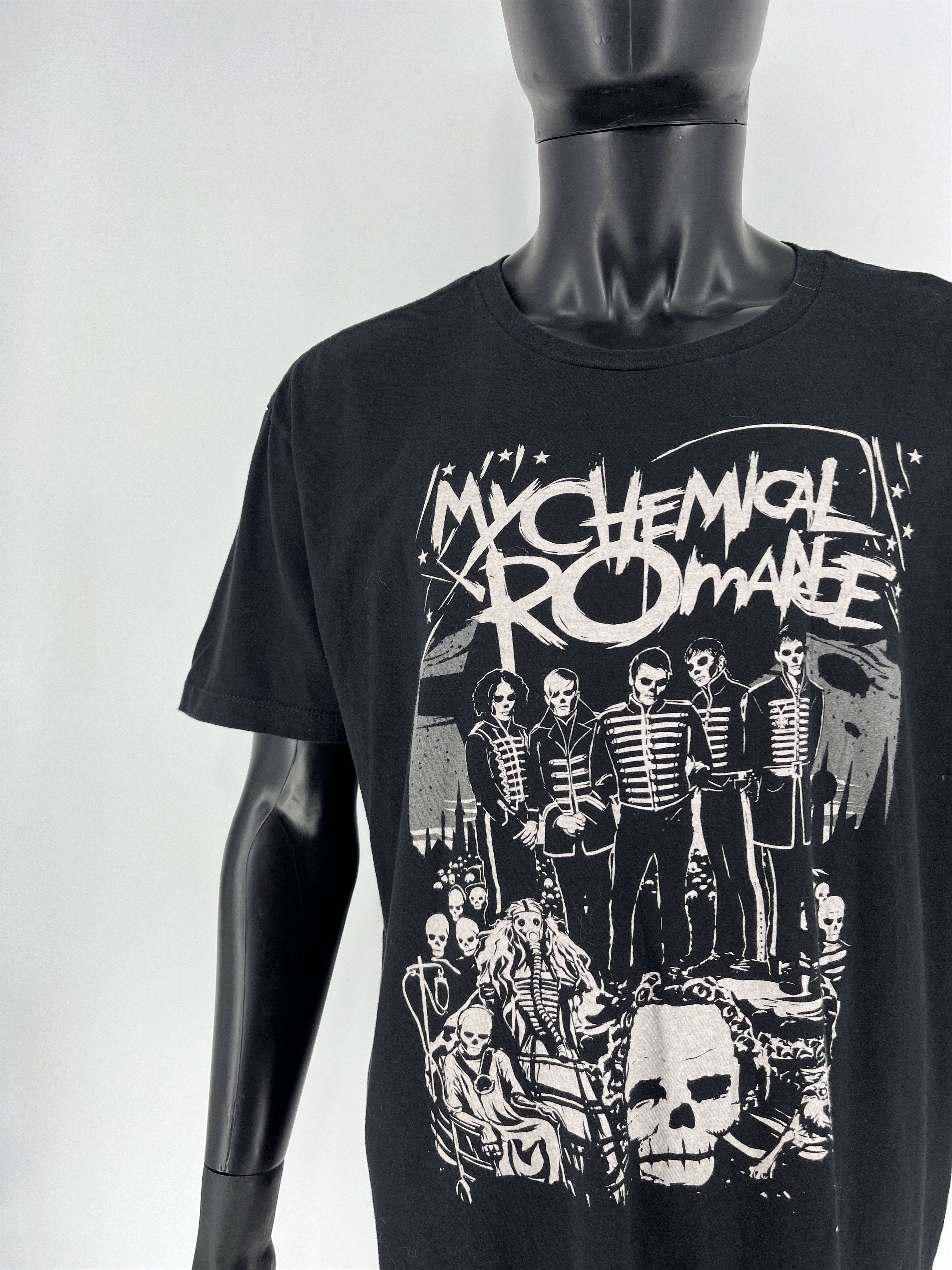 Band Tees × Vintage My Chemical Romance Vintage Y2K Rock Band Tee Size US XL / EU 56 / 4 - 7 Thumbnail