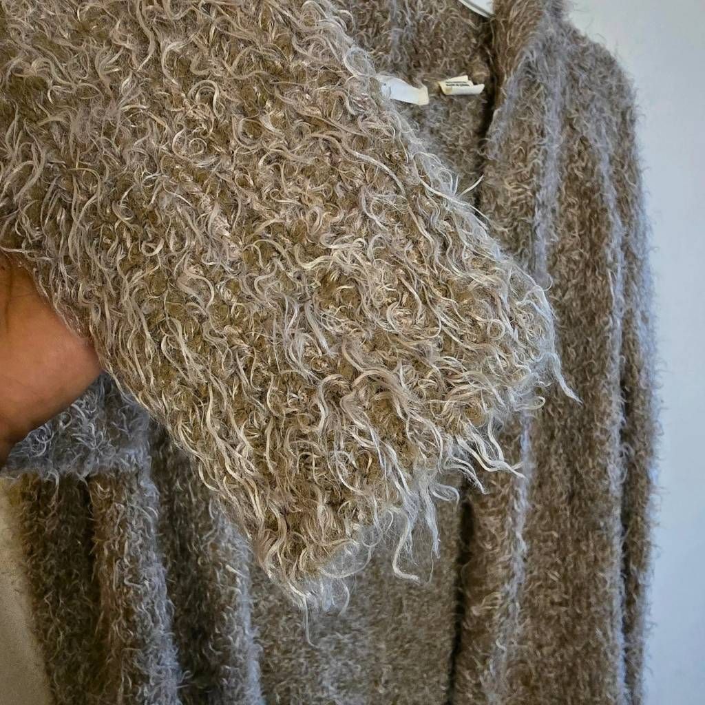 Anthropologie Anthropologie Sleeping on Snow Tan Fuzzy Hooded Cardigan Size S / US 4 / IT 40 - 10 Thumbnail