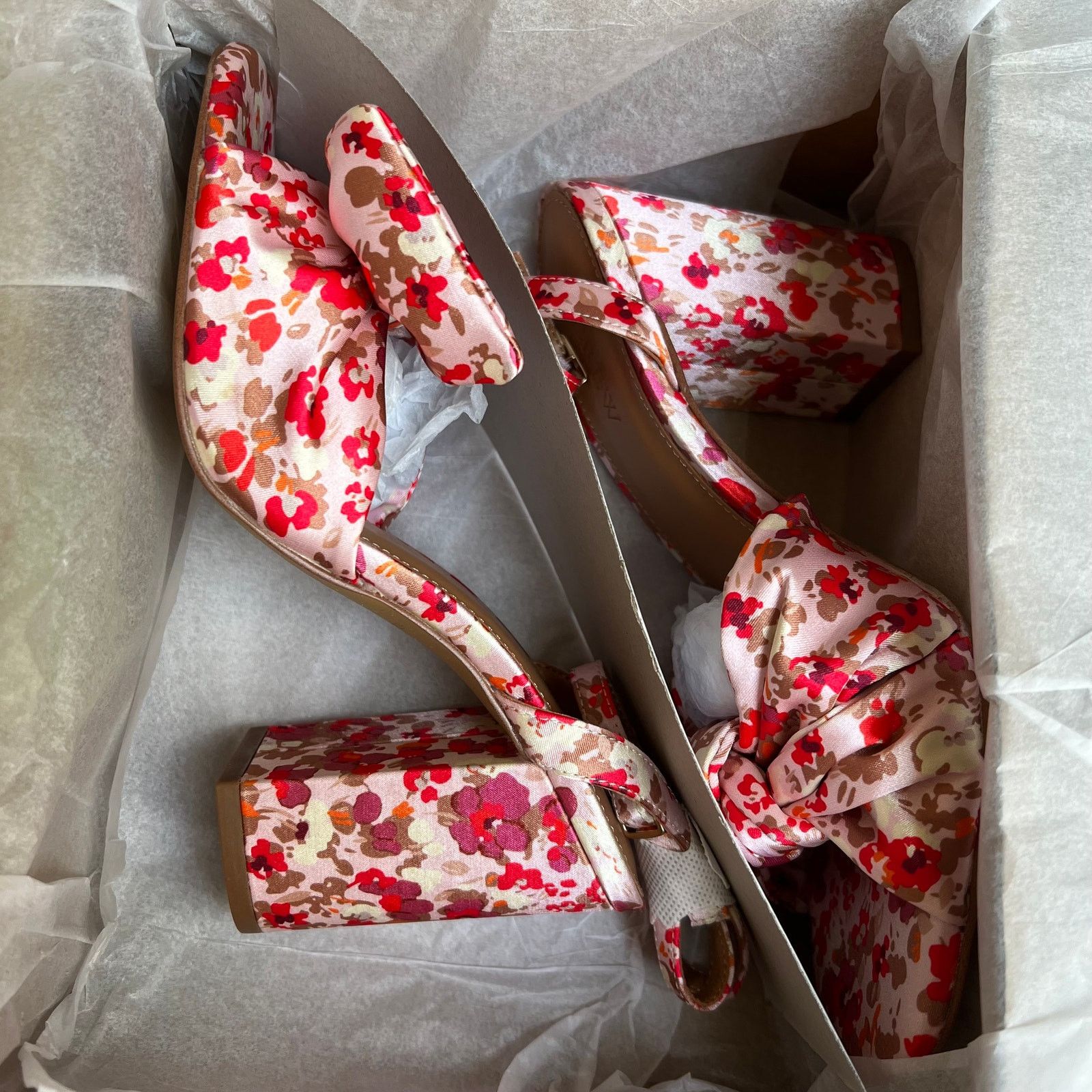 J.Crew J.CREW Floral Ditsy Printed Knotted Heeled Sandals, US7.5 Size US 7.5 / IT 37.5 - 9 Thumbnail