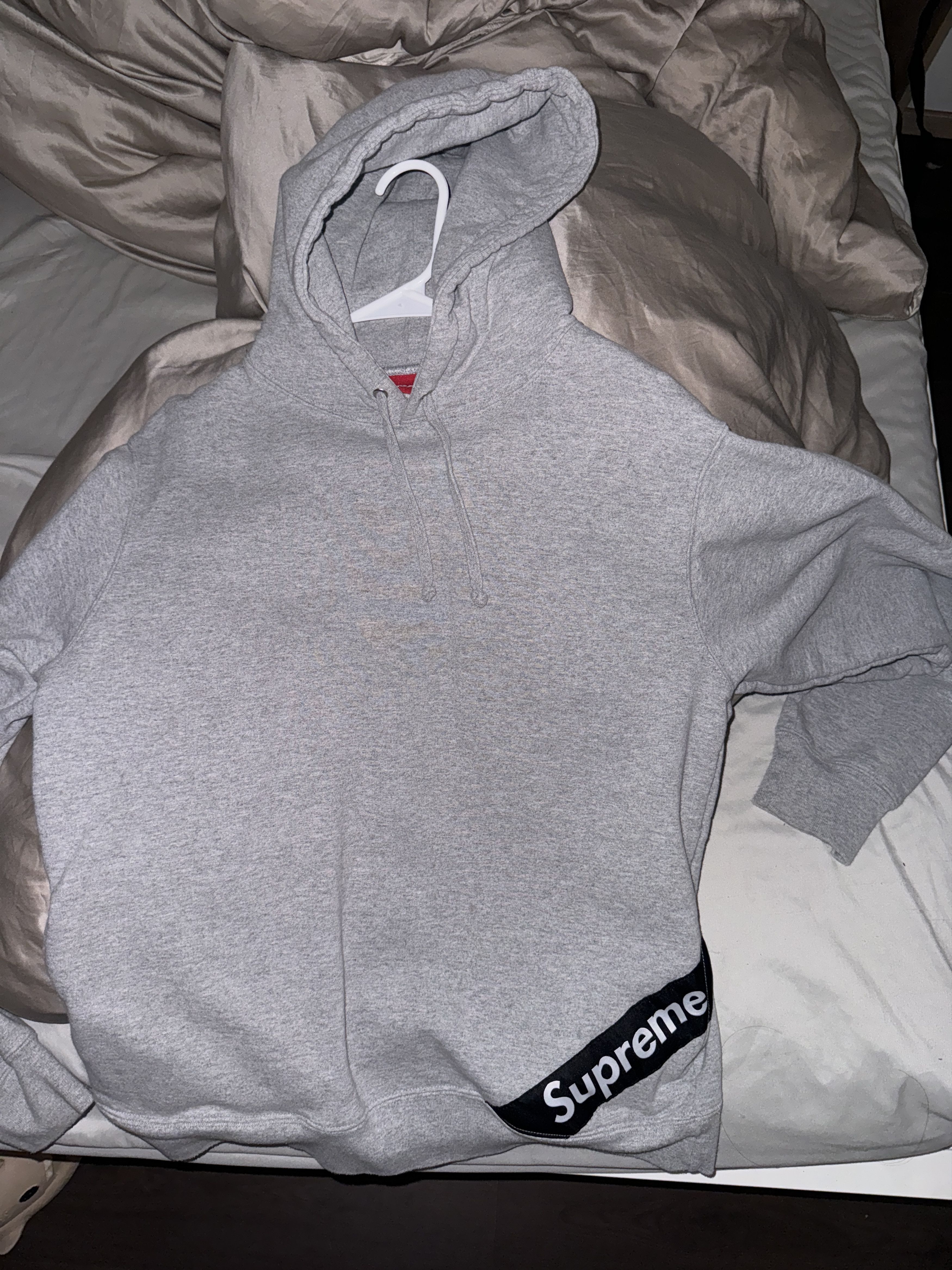 Supreme Supreme Hoodie Size US M / EU 48-50 / 2 - 5 Thumbnail