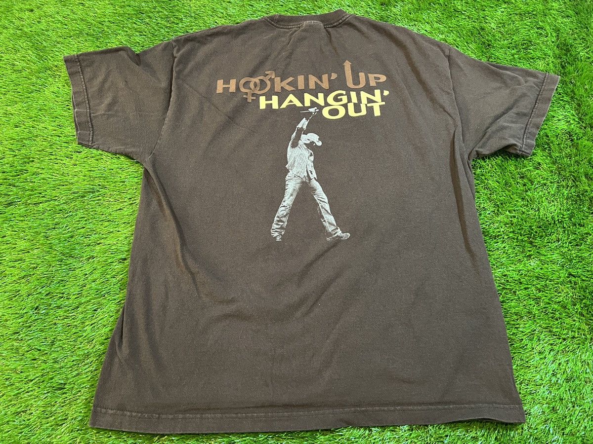 Band Tees 2006 Toby Keith “Hookin Up Hangin Out” Concert Tour T Shirt Size US XL / EU 56 / 4 - 5 Thumbnail