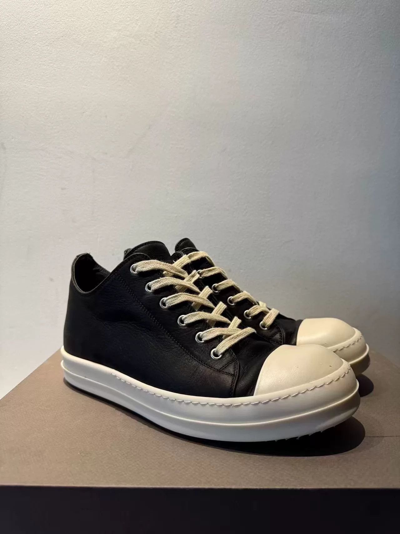 Rick Owens Rick Owens Low-Top Sneakers Size 40 Size US 7 / EU 40 - 1 Thumbnail