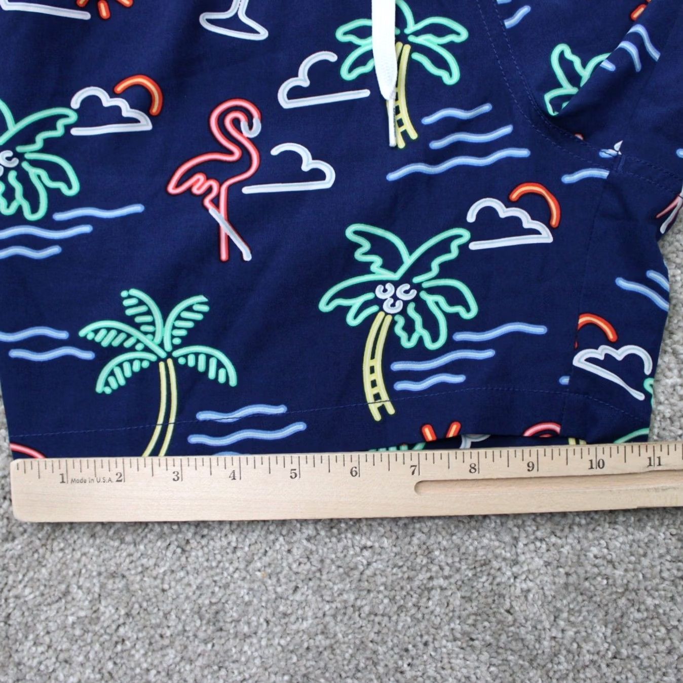 Chubbies Chubbies Swim Trunks Men Small Blue Lined Neon Palm Tree Flamingos w/5.5" inseam Size US 29 - 5 Thumbnail