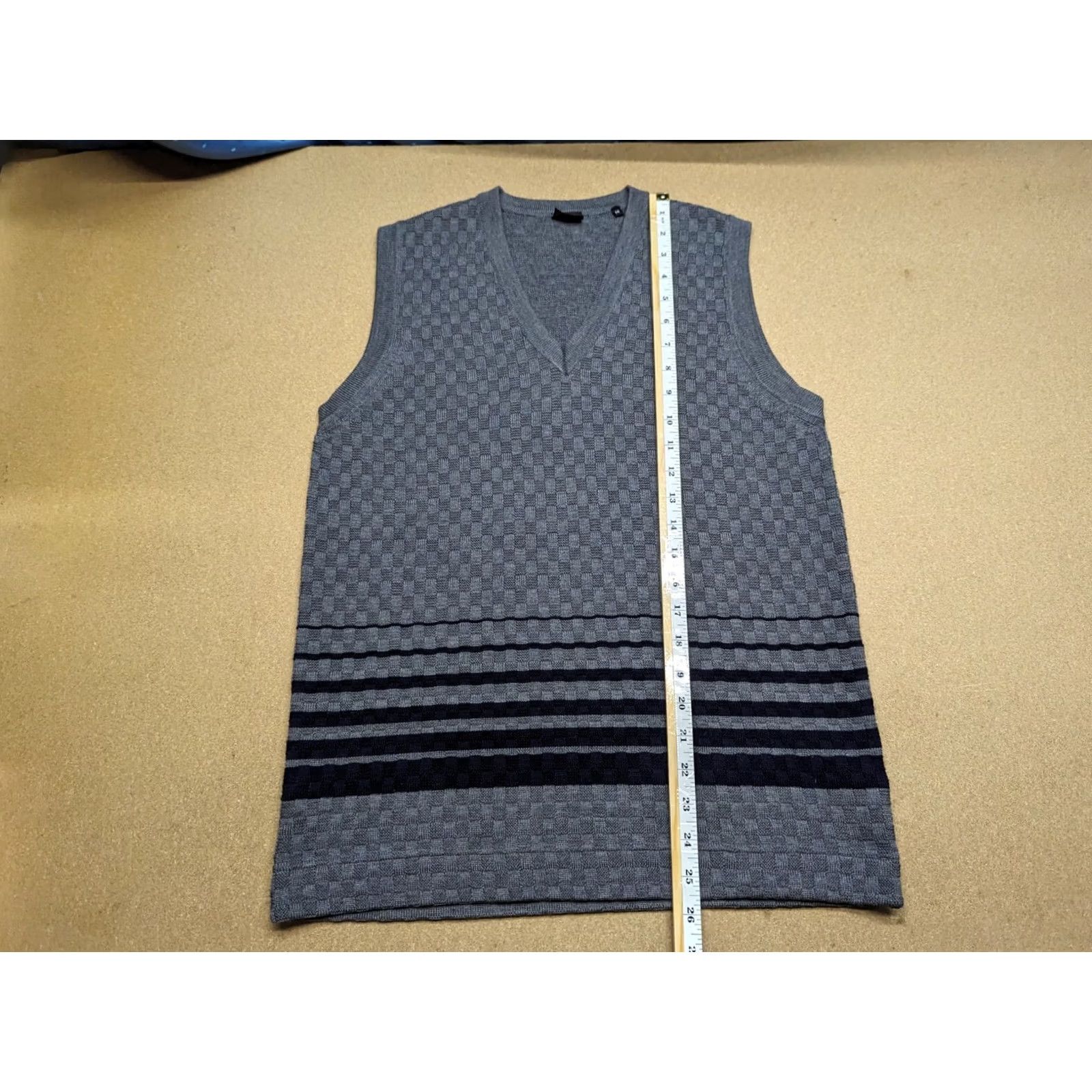 Paul Smith Paul Smith Vest Mens Medium Gray Wool Sleeveless Sweater V Neck Check Plaid Golf Vintage: No Mens Size US M / EU 48-50 / 2 - 5 Thumbnail