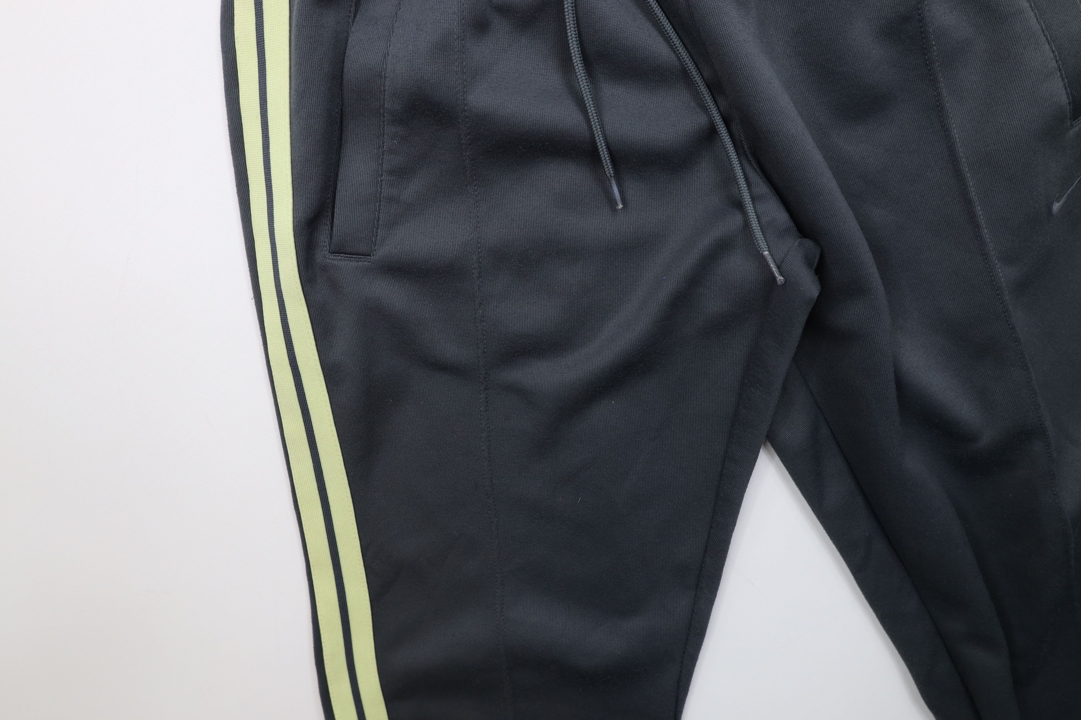 Nike Vintage Y2K Nike Mini Swoosh Flared Wide Leg Sweatpants Size 30" / US 8 / IT 44 - 9 Thumbnail