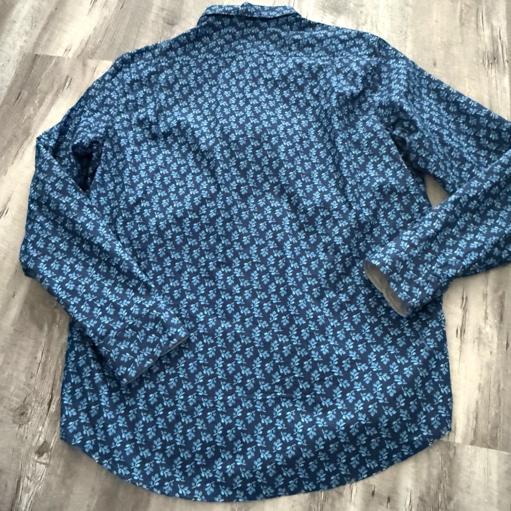 Michael Kors Michael Kors Shirt Mens Large Blue Geometric Print 100% Cotton Classic Fit Size US L / EU 52-54 / 3 - 5 Thumbnail