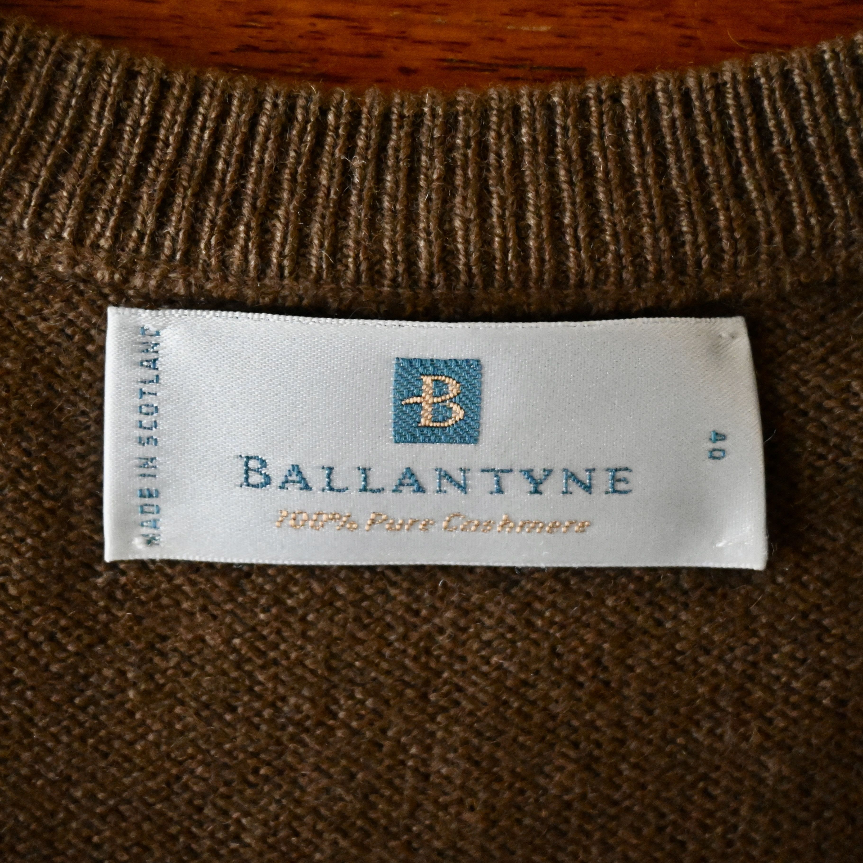 Ballantyne Ballantyne pure cashmere knit vest made in Scotland, size 40 Size US M / EU 48-50 / 2 - 10 Thumbnail