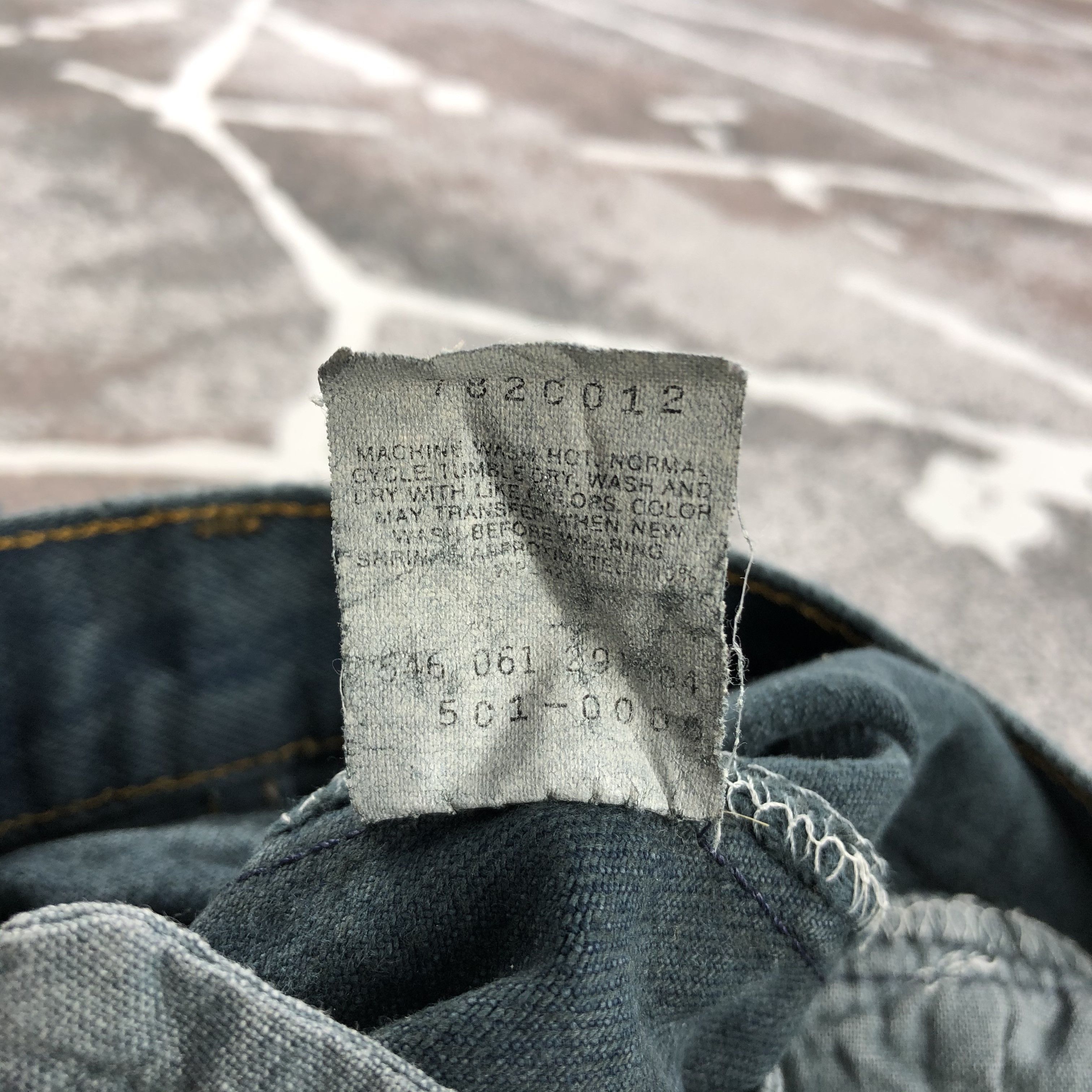 Levi's Vintage Levis 501 Jeans Faded Blue Distressed Denim KJ623 Size US 30 / EU 46 - 11 Thumbnail
