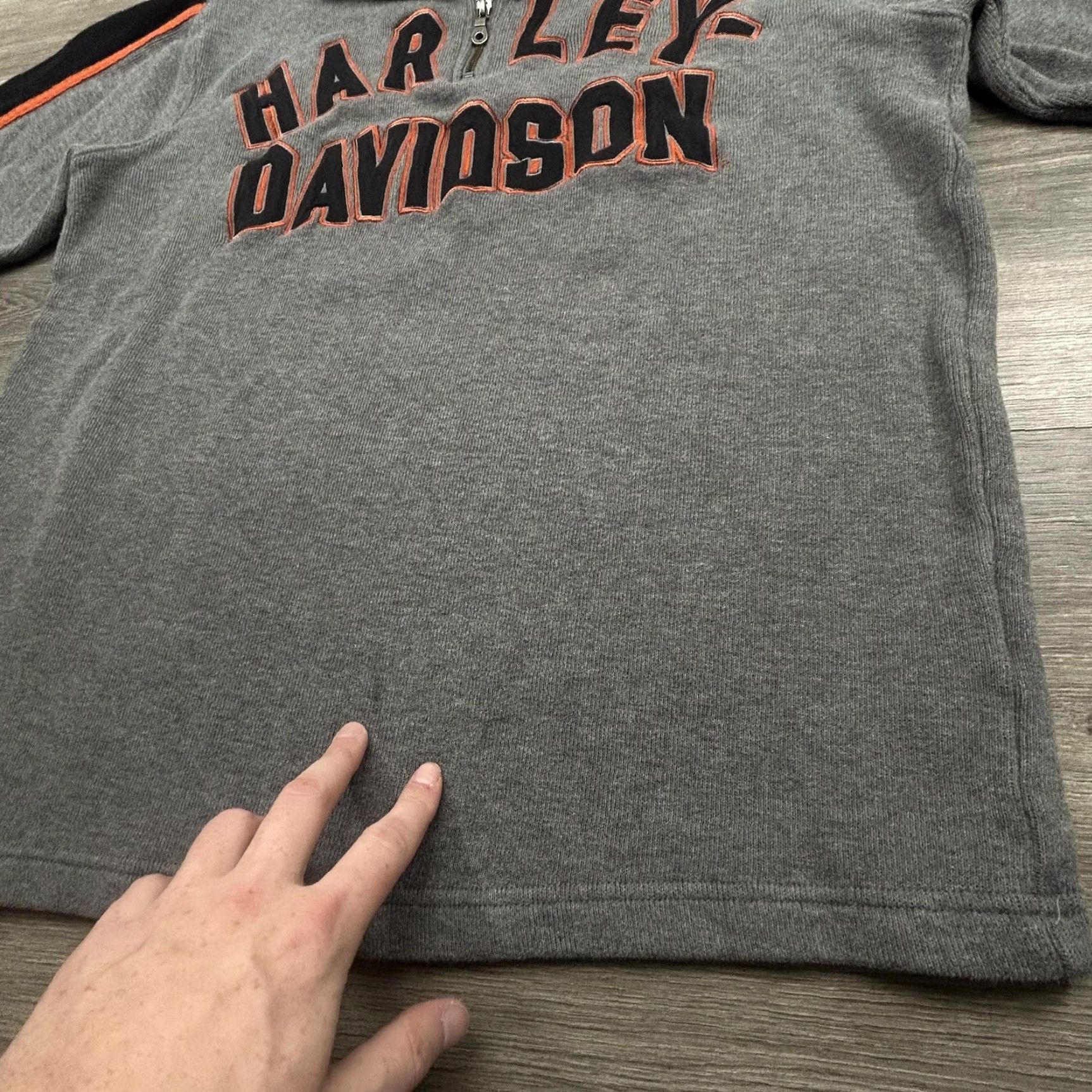 Harley Davidson VINTAGE Harley-Davidson Sweater Mens Medium Gray 1/4 Zip Pullover Sleeve Stripes Logo Graphic Print Size US M / EU 48-50 / 2 - 6 Thumbnail