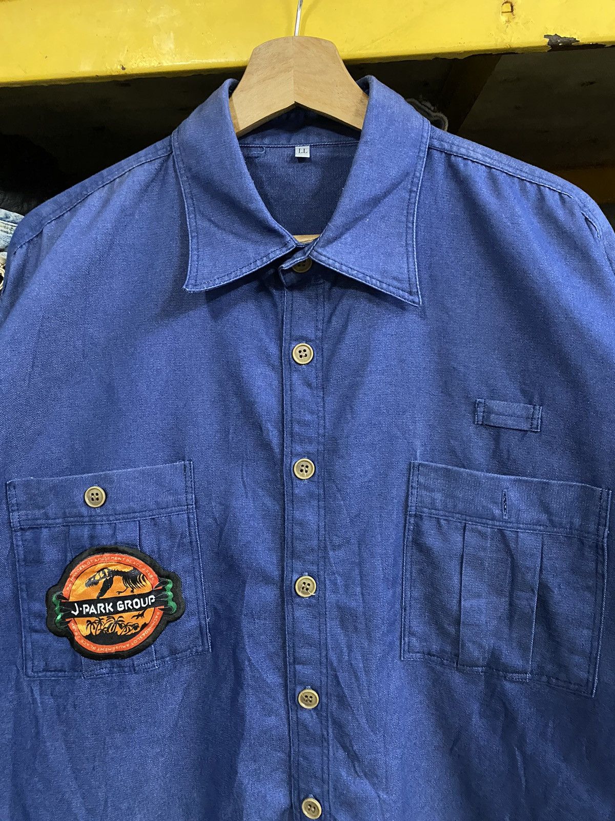 Places + Faces Jurassic Park Group Uniforms Denim Shirt Staff Size US L / EU 52-54 / 3 - 4 Thumbnail