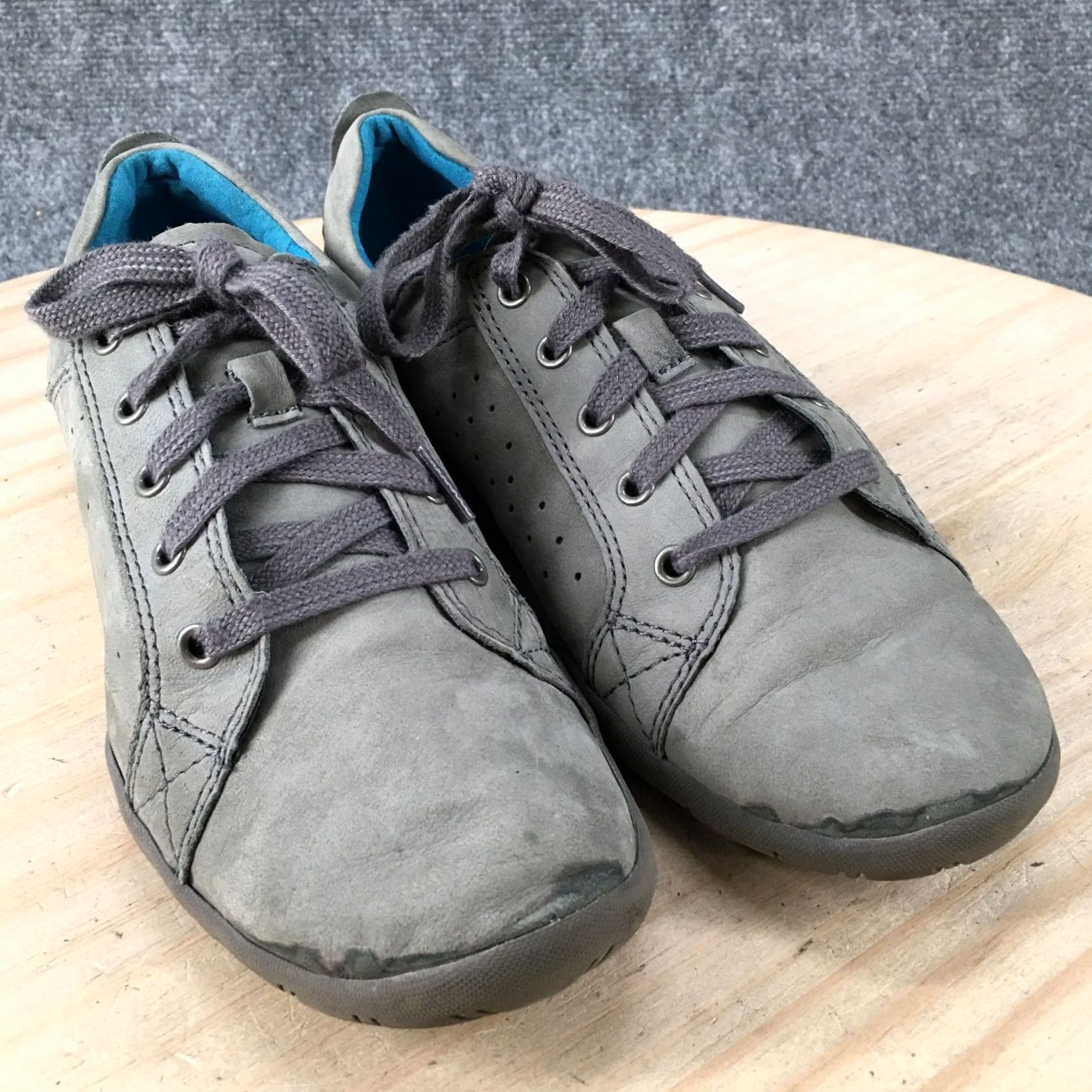 Clarks Clarks Womens 9 M Casual Sneakers Gray Leather Lace Up Low Top Size M / US 6-8 / IT 42-44 - 3 Thumbnail
