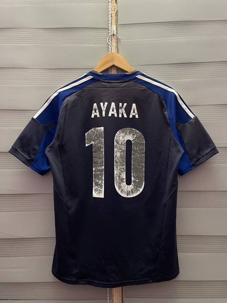 Adidas Faded 2012/2013 Japan #10 Ayaka Home Jersey Size US M / EU 48-50 / 2 - 3 Thumbnail
