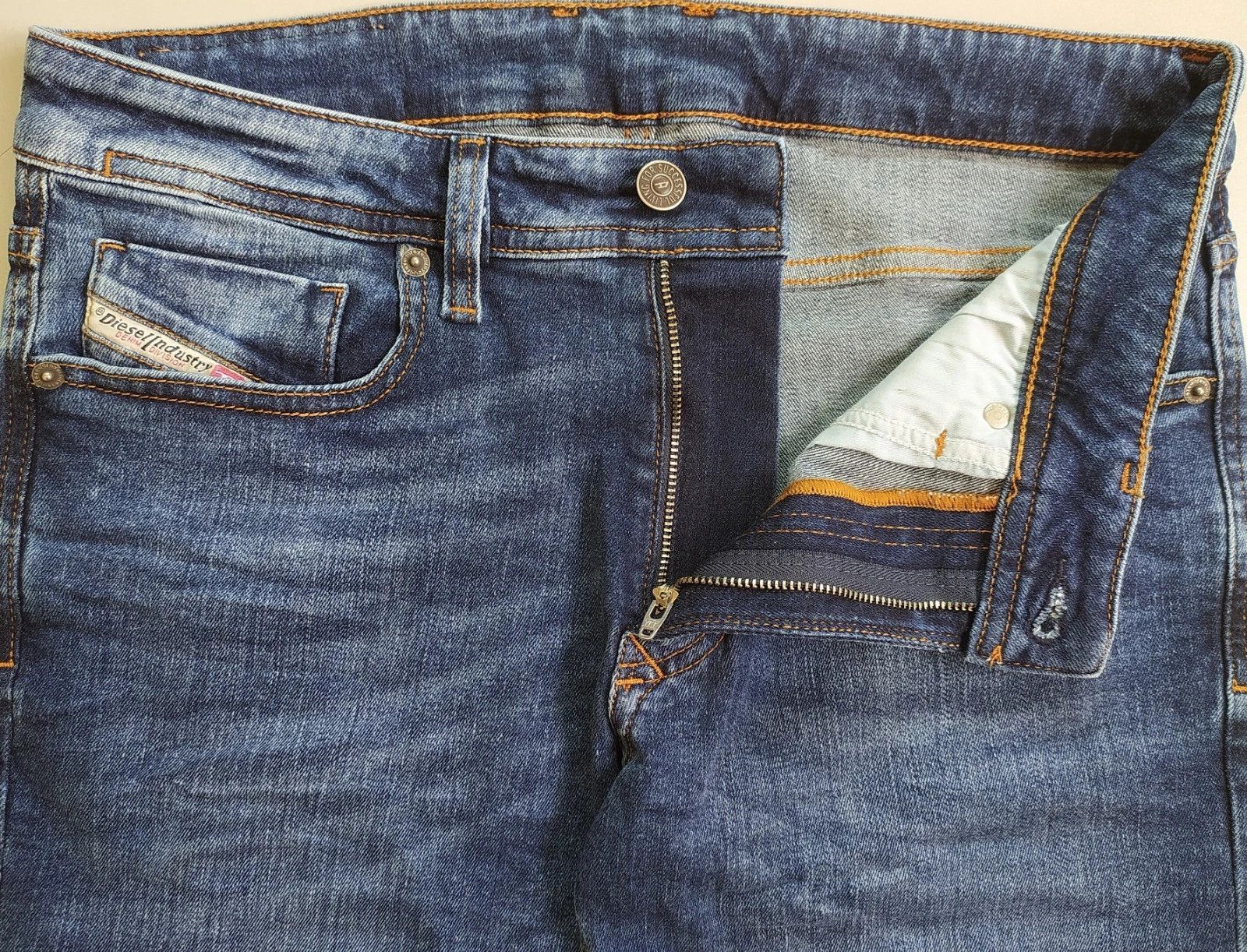 Diesel Diesel 1979 SLEENKER-R L.32 MENS JEANS T/9740 Size US 29 - 5 Thumbnail