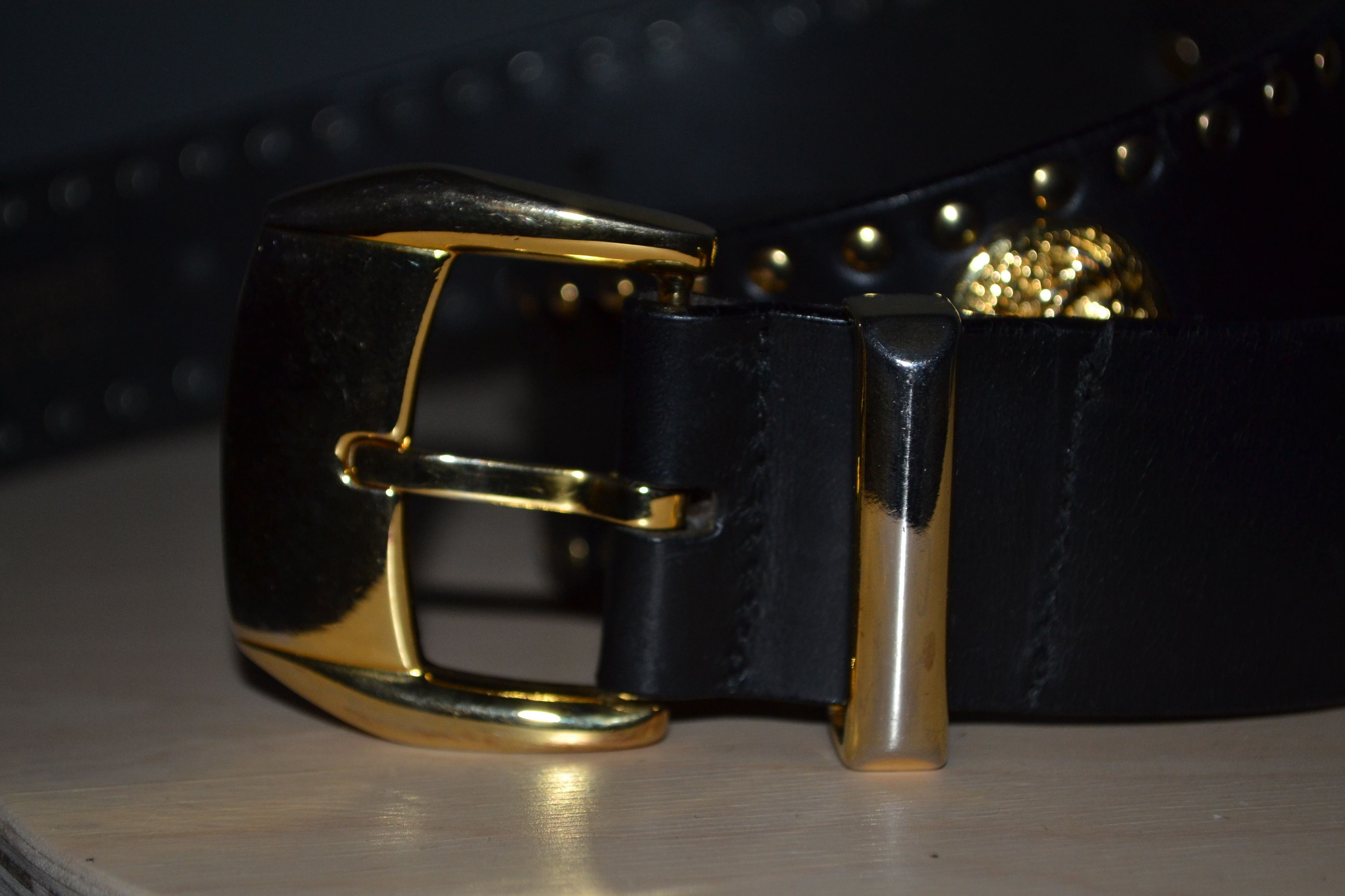 Versace × Versus Versace × Vintage Versace Gianni Versus Vintage Belt Lion Stud Leather 65/26 Size ONE SIZE - 6 Thumbnail