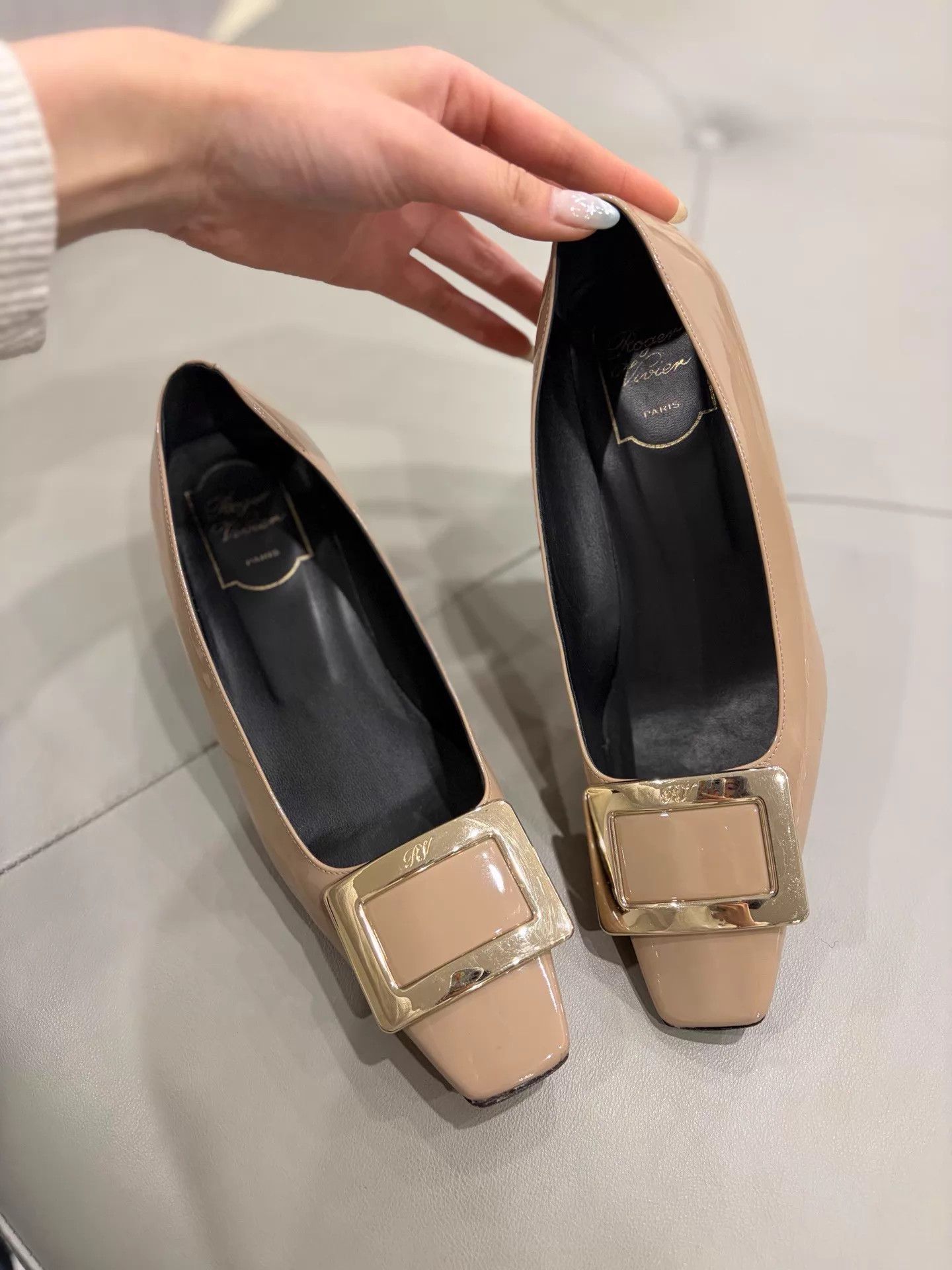Roger Vivier RV Elephant Gray Patent Leather Block Mules 99 37 Size US 6.5 / IT 36.5 - 2 Thumbnail