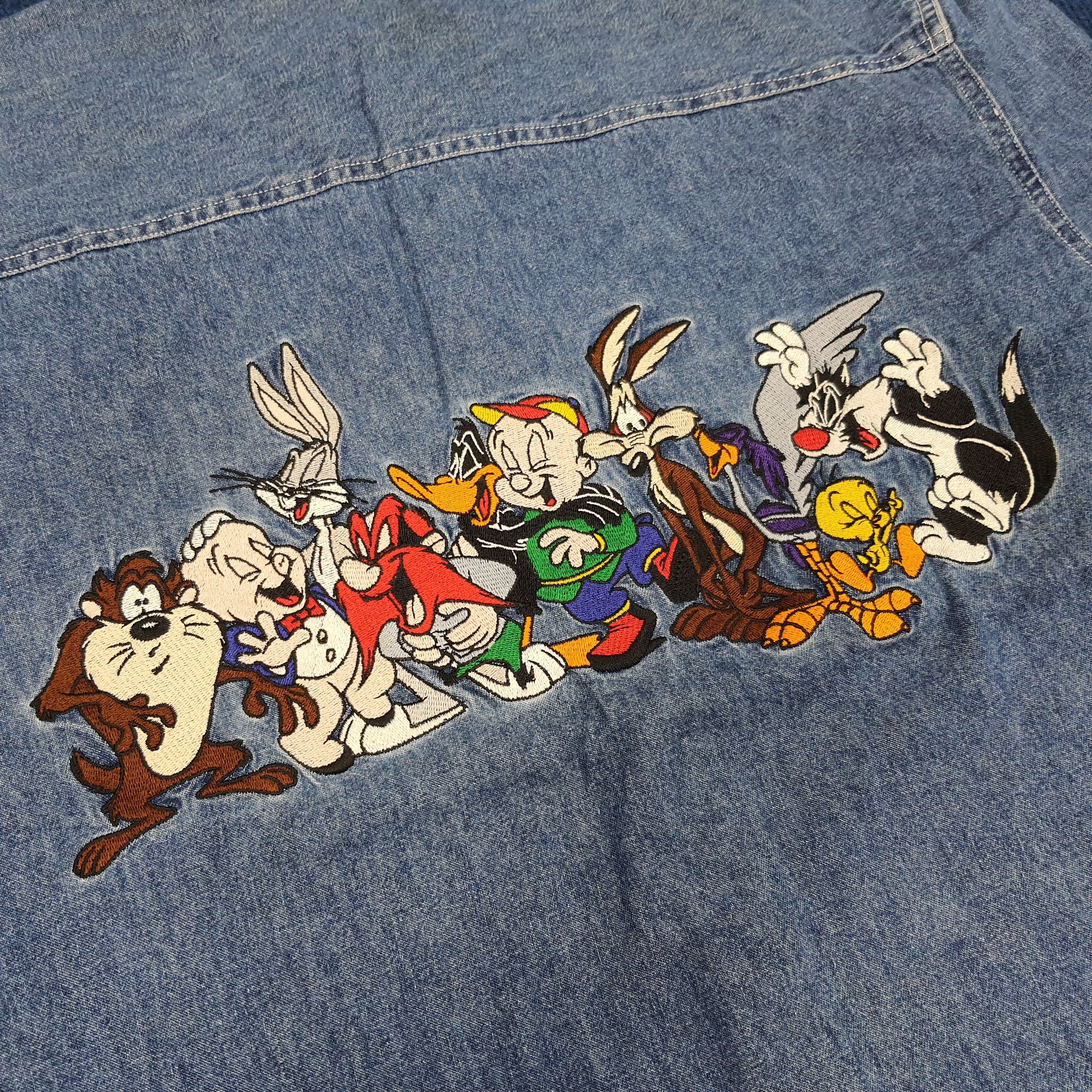 Vintage × Warner Bros Vintage Warner Bros. Studio Looney Tunes Embroidered Shirt Size US M / EU 48-50 / 2 - 2 Thumbnail