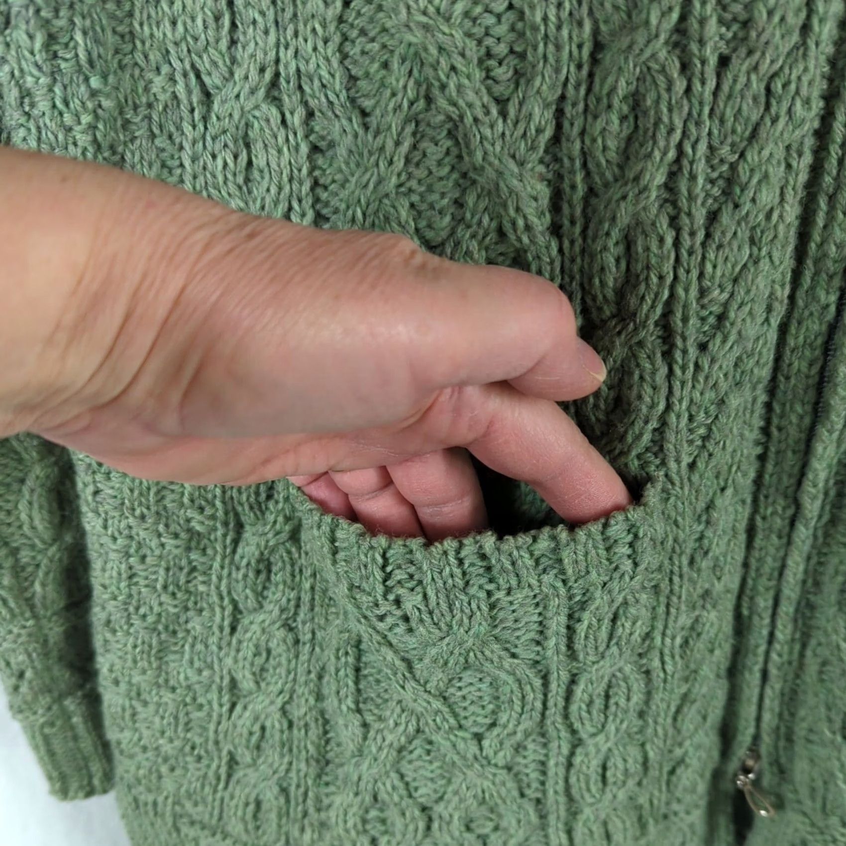 Vintage Inis Crafts Sweater Womens S Cable-Knit Merino Wool Full Zip Green Size S / US 4 / IT 40 - 3 Thumbnail