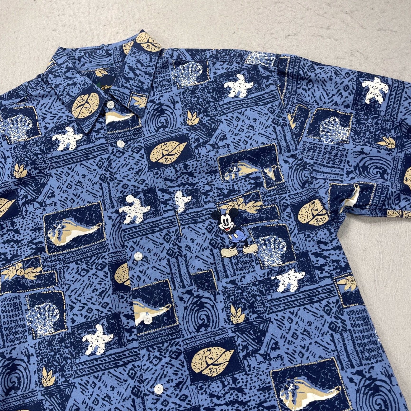 Disney VINTAGE Disney Shirt Mens Large Blue Sea Shell Mickey Mouse Cruise Hawaiian 90s Size US L / EU 52-54 / 3 - 3 Thumbnail