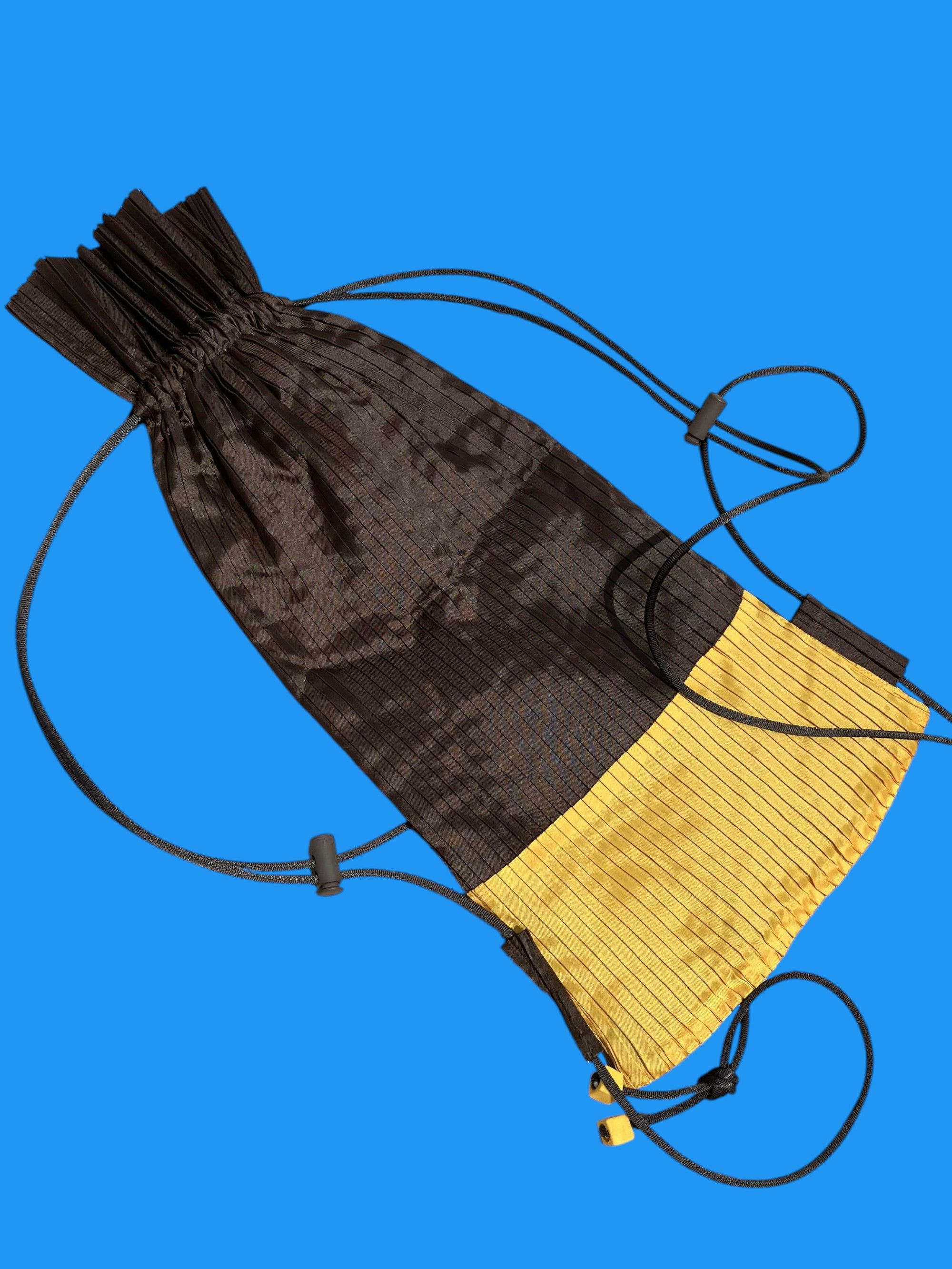 Issey Miyake Issey Miyake me NEW Drawstring Bag Backpack Unisex Bag Brown Size ONE SIZE - 2 Thumbnail
