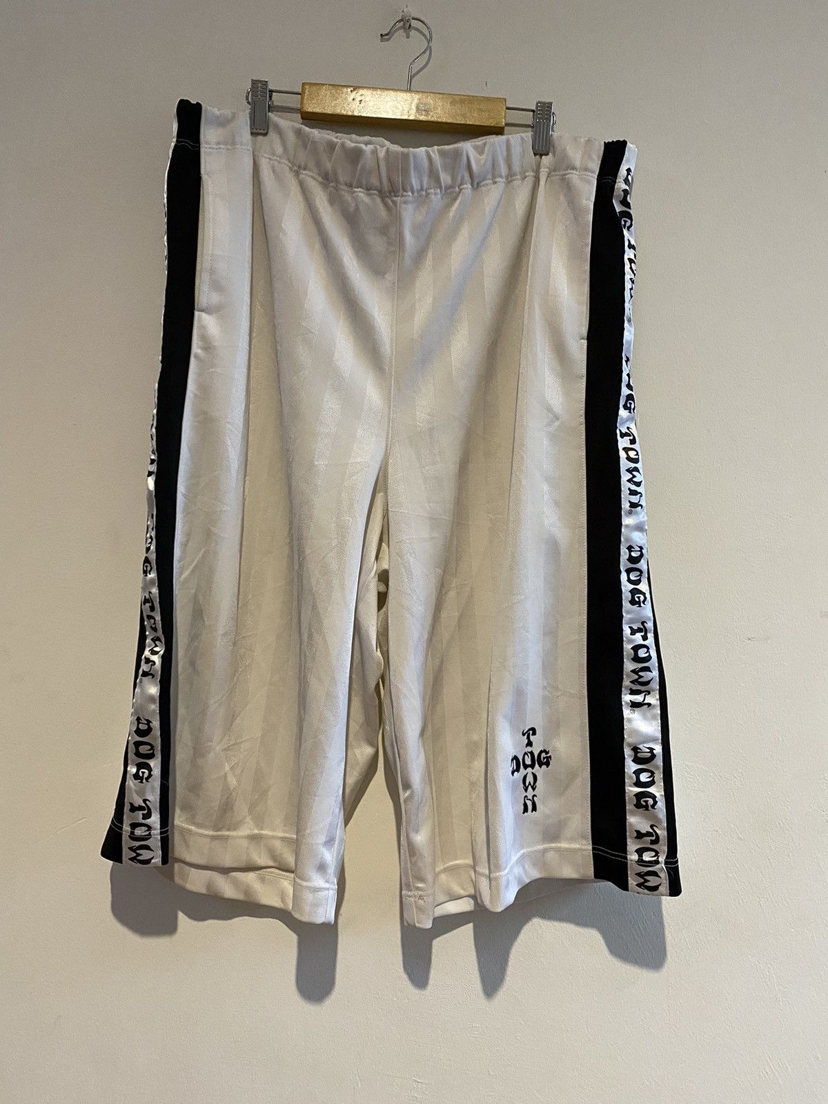 Dogtown × Japanese Brand × Vintage Vintage Dog Town Dragon Short Size US 40 / EU 56 - 9 Thumbnail